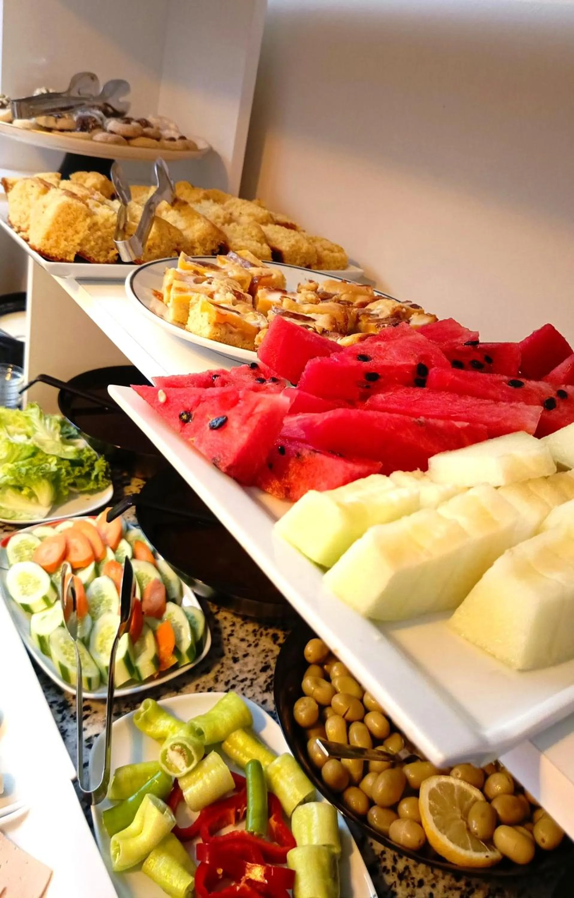 Restaurant/places to eat in BALPETEK HOTEL