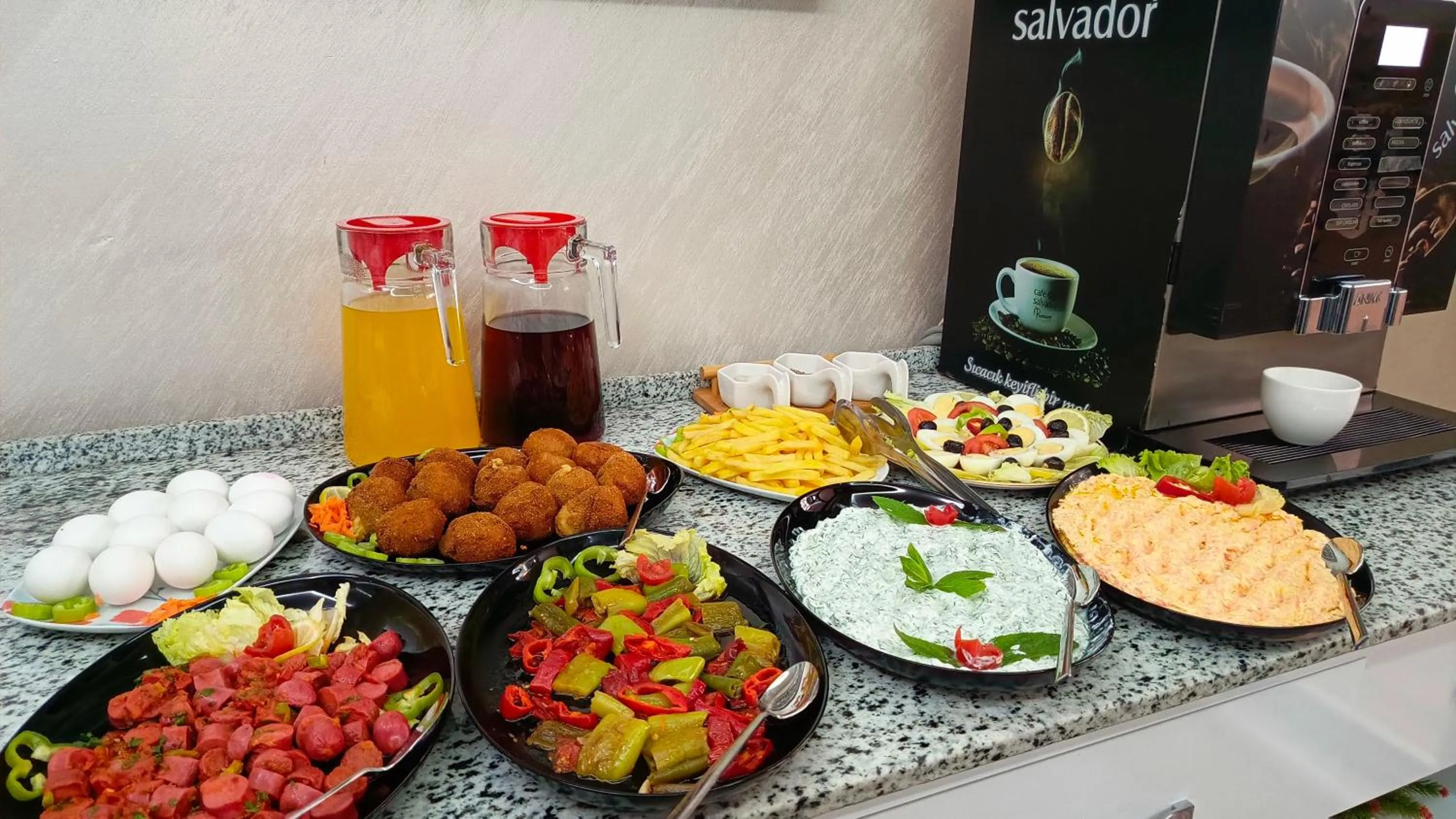 Restaurant/places to eat in BALPETEK HOTEL