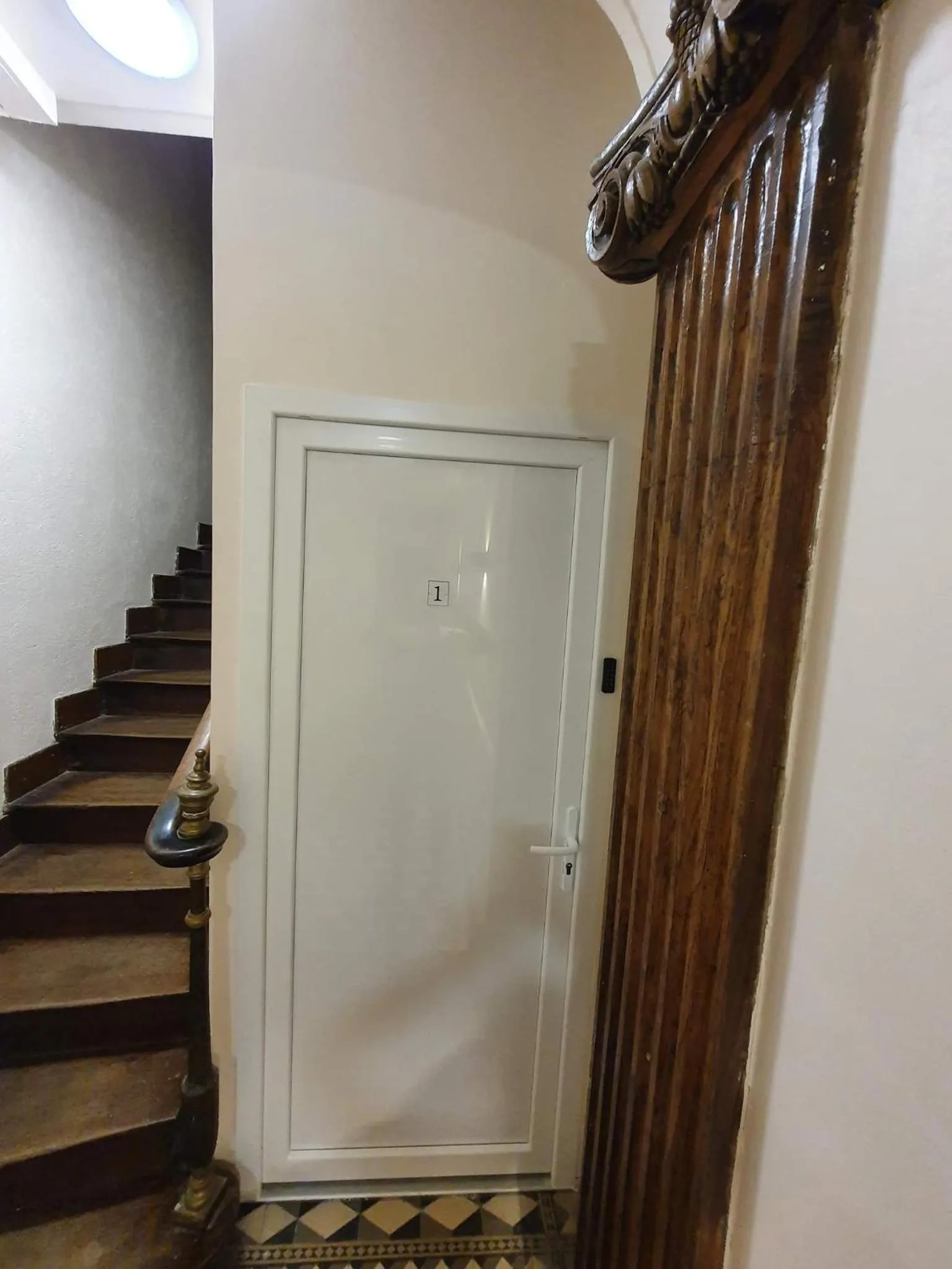 Facade/entrance in LA FORTERESSE - Jacuzzi/Sauna - Centre Historique