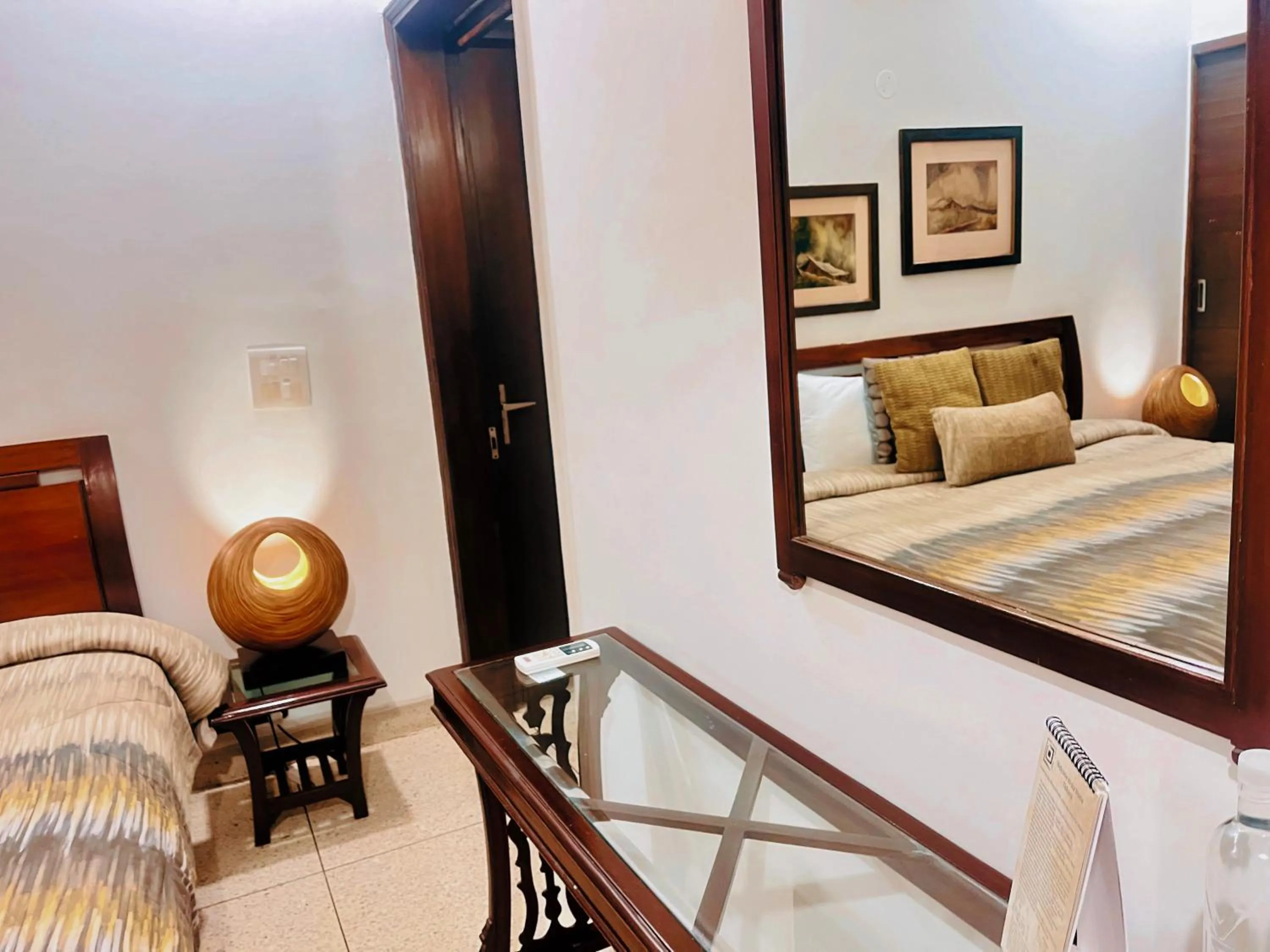 Bed in Thikana Delhi ( Boutique B&B)