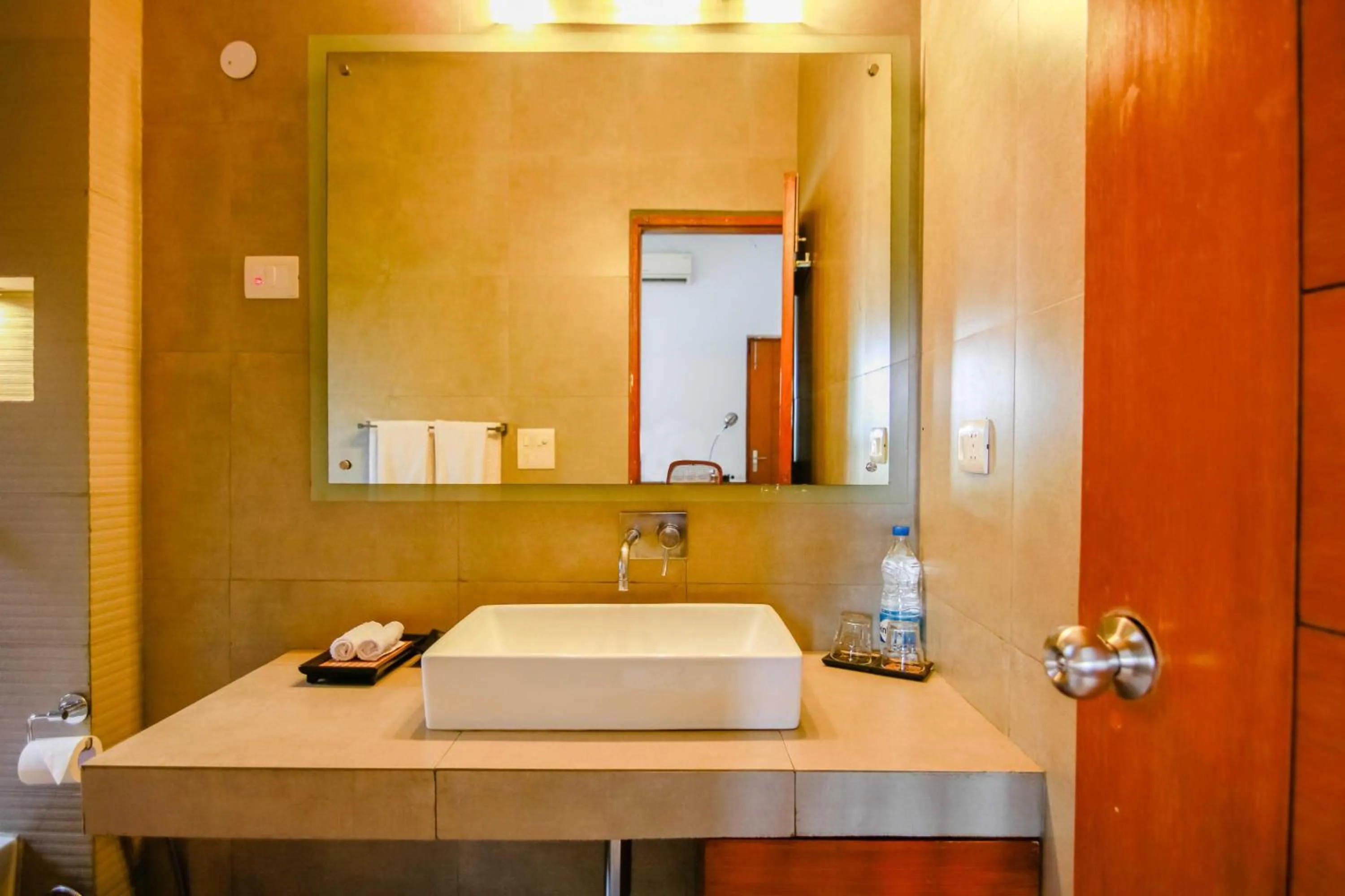 Bathroom in Thikana Delhi ( Boutique B&B)