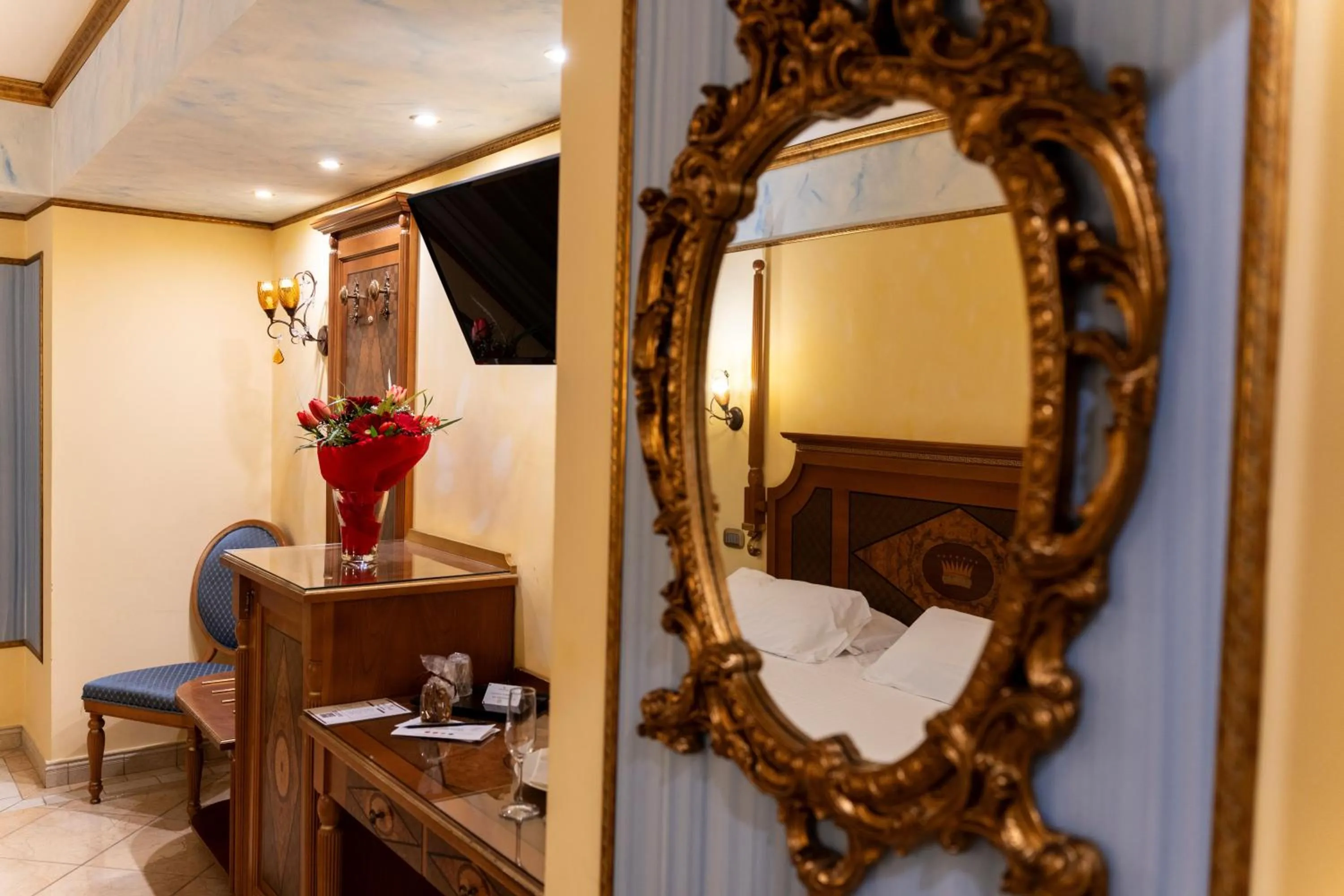 TV and multimedia in Hotel Il Principe