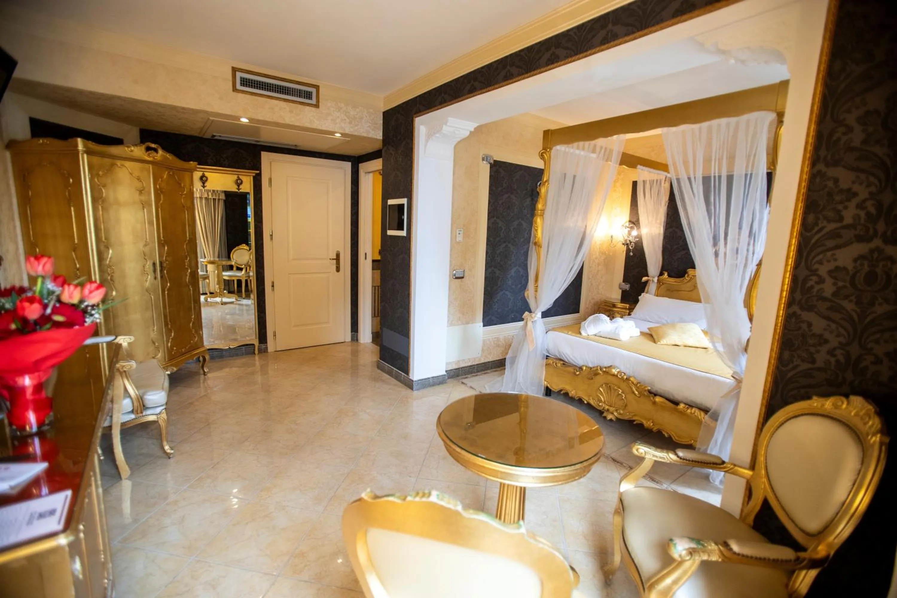 Photo of the whole room, Bed in Hotel Il Principe