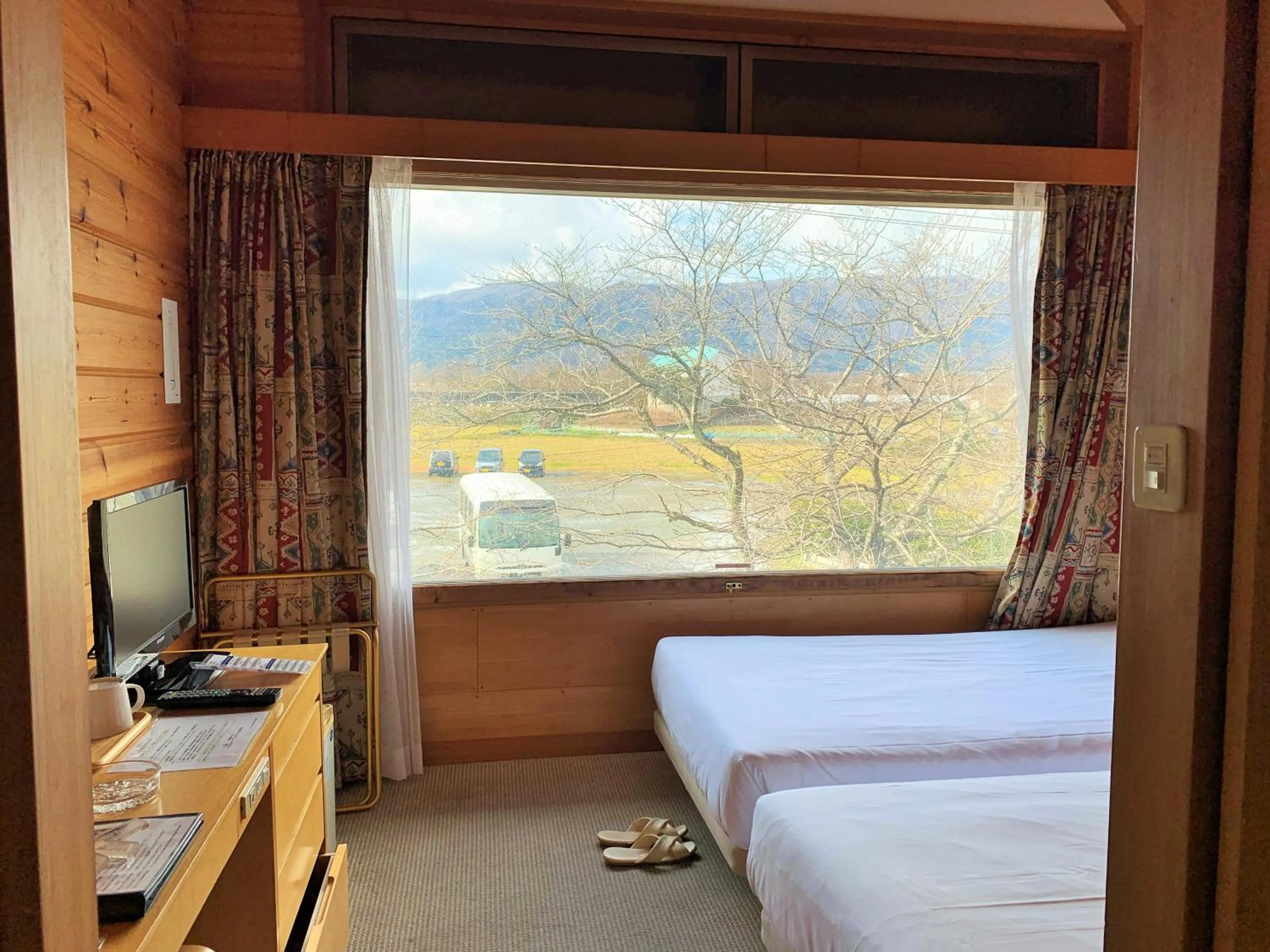 Photo of the whole room, Bed in Grand Park Hotel Okubiwako Makino