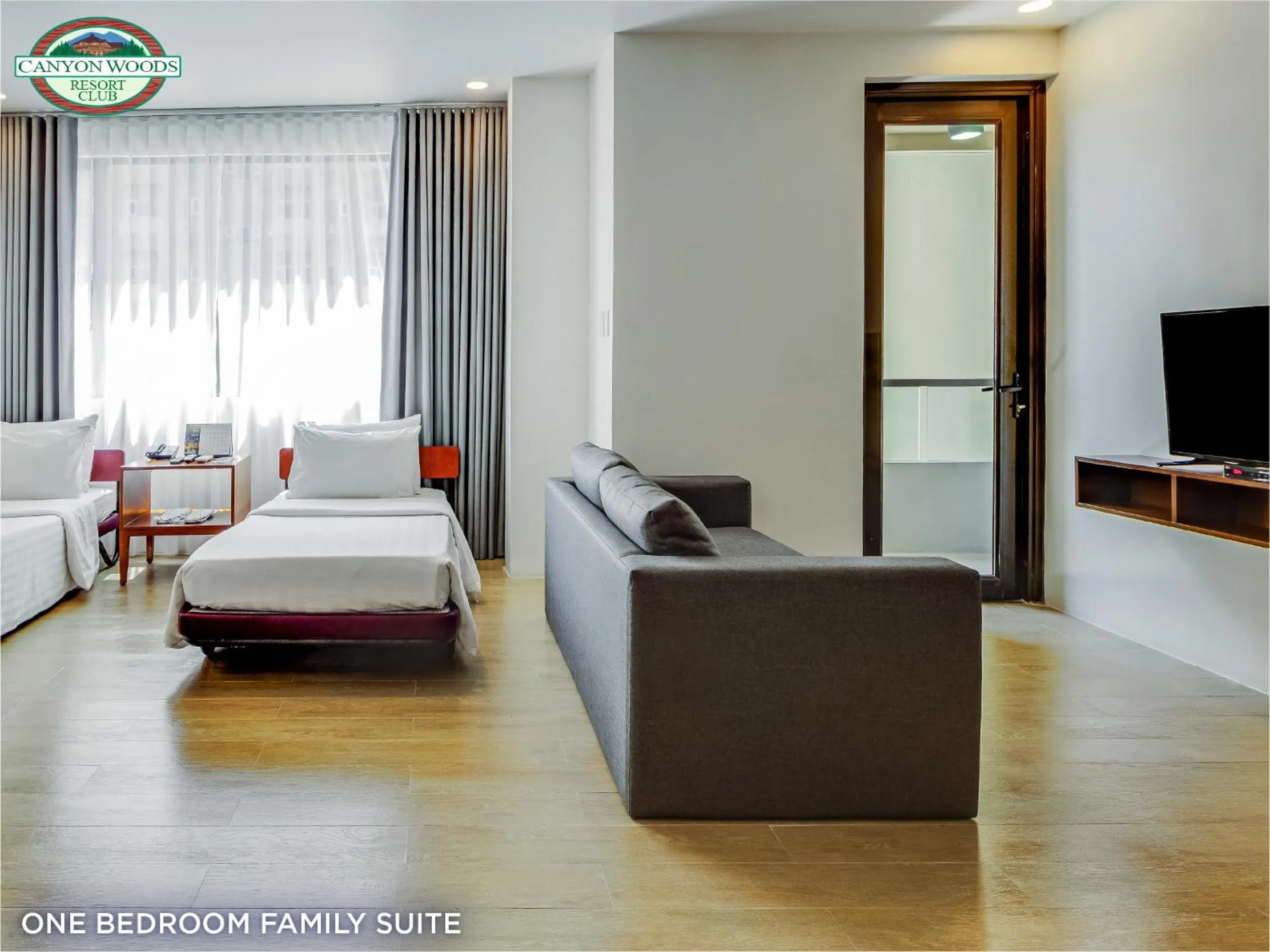 Living room, Bed in Canyon Woods Resort Club Tagaytay