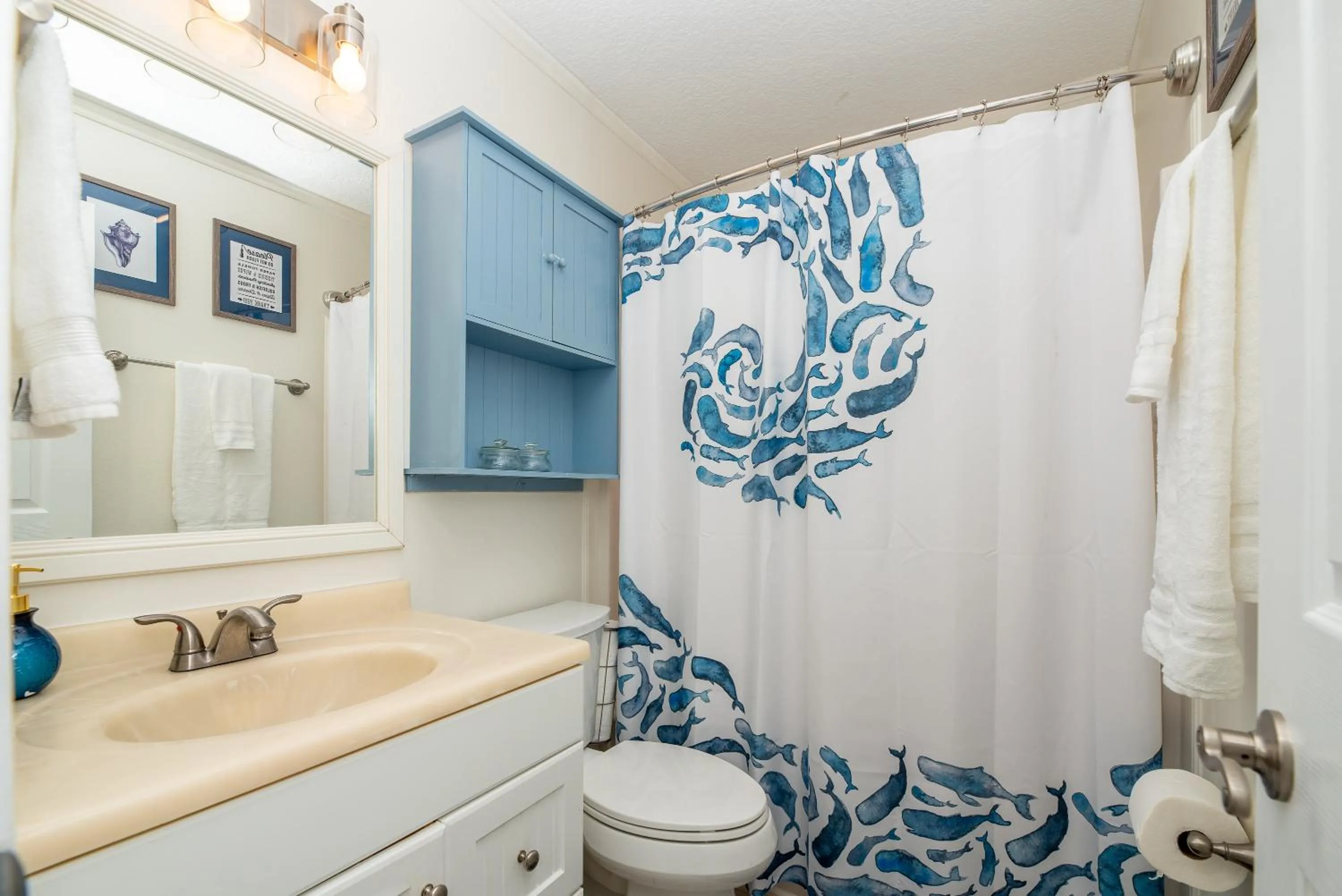 Shower in Jax Vacations 1/2 Mile to Beach, 2 bedroom townhome pet friendly