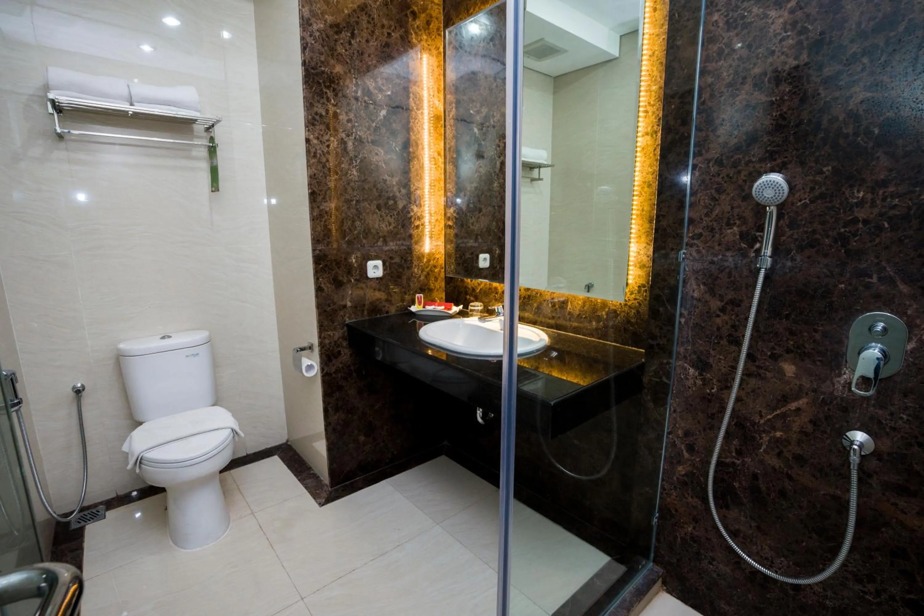 Sutanraja Hotel & Convention Centre