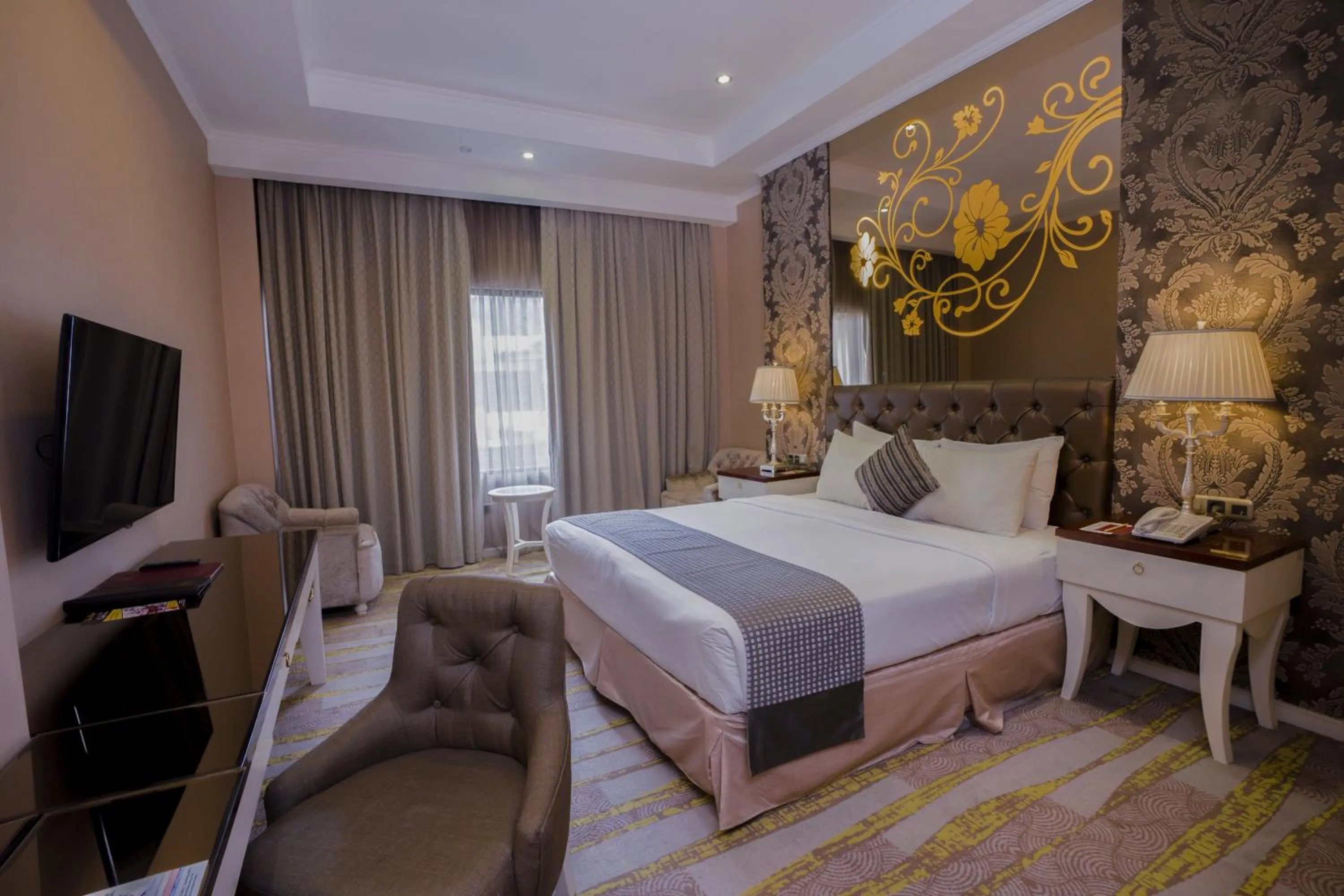 Bed in Sutanraja Hotel & Convention Centre