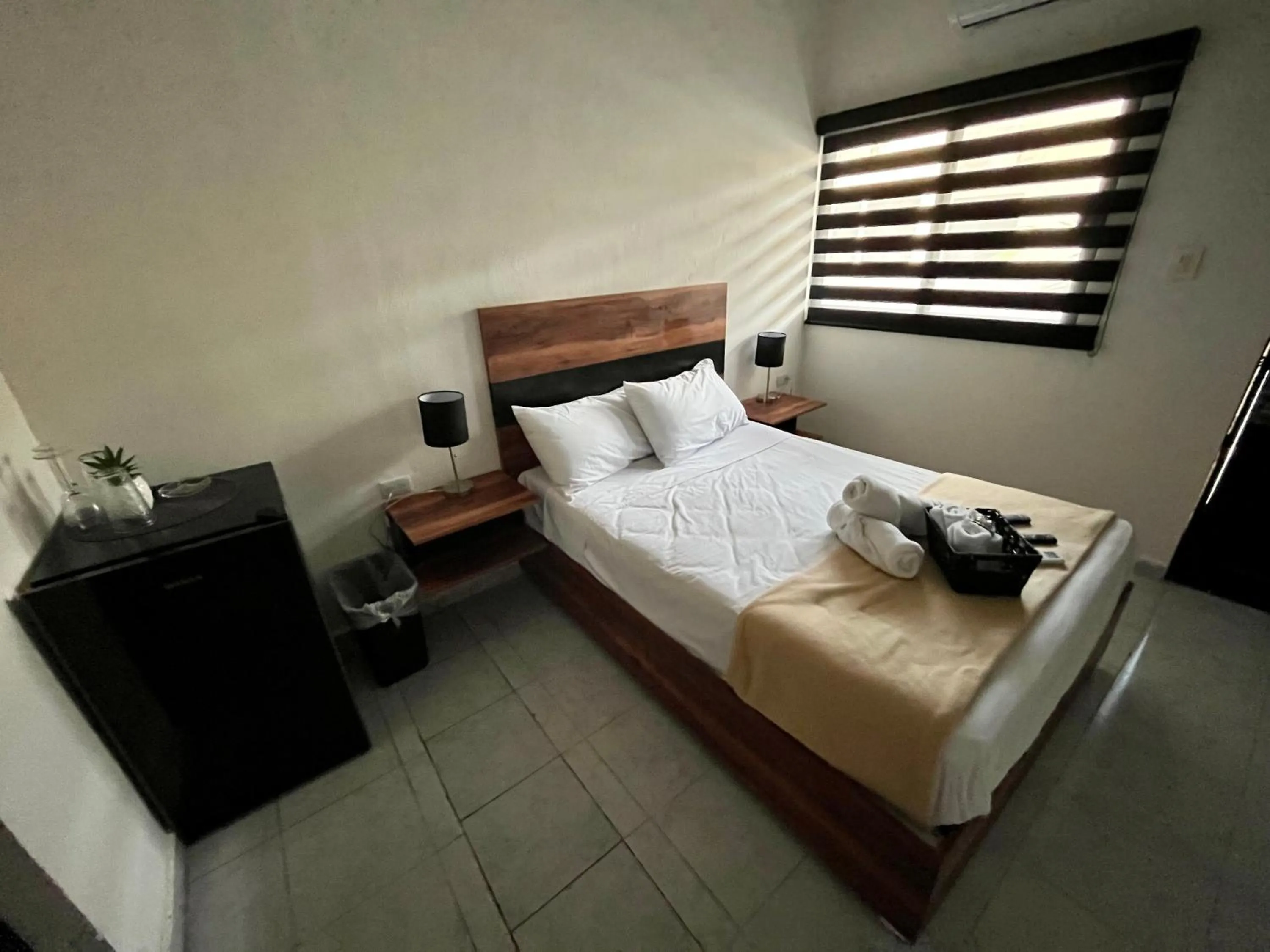 Photo of the whole room, Bed in BALAM Playa - 15Th Ave