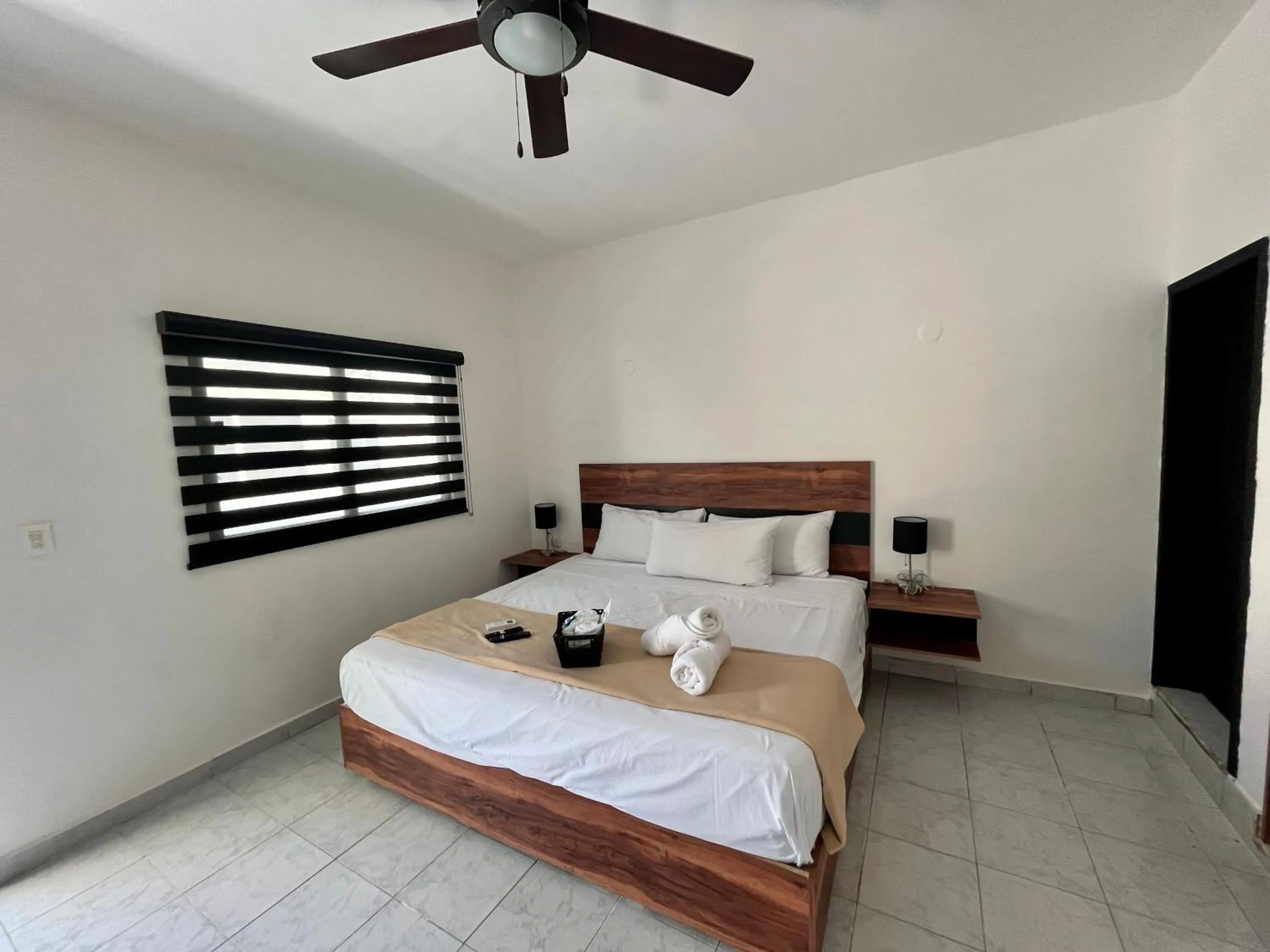 Photo of the whole room, Bed in BALAM Playa - 15Th Ave