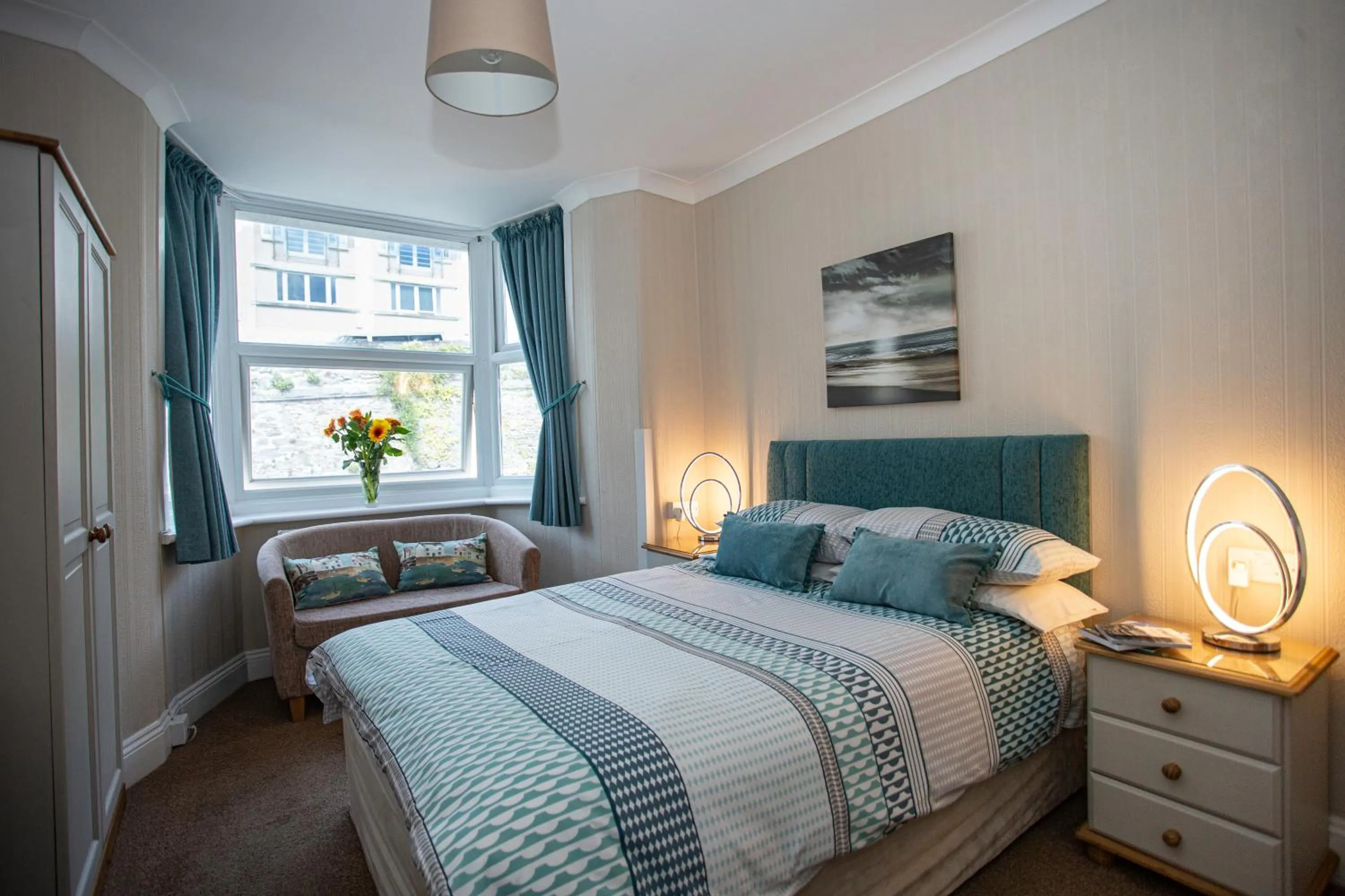 Bedroom, Bed in Mariners Guest House