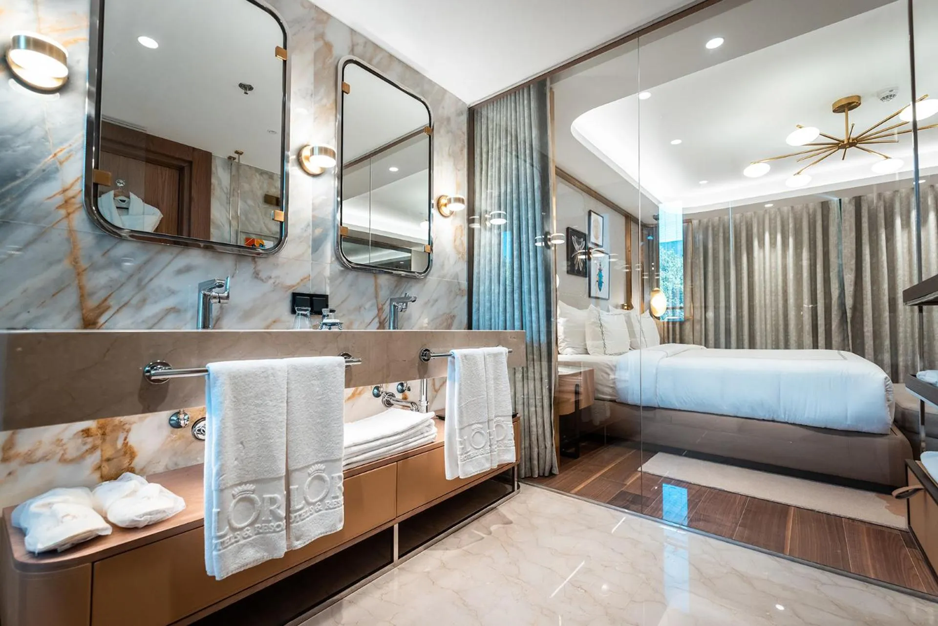 Shower, Bed in Gloria Serenity Resort