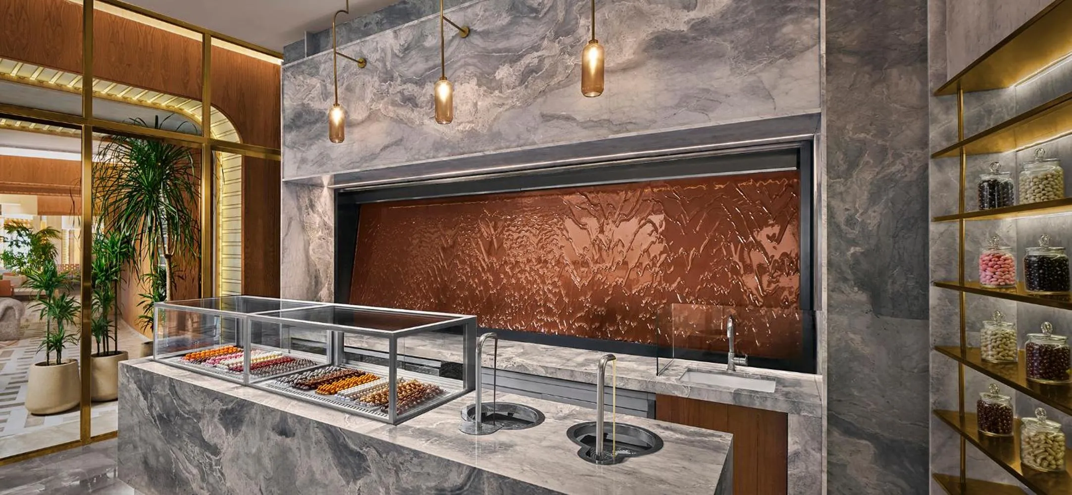 Food and drinks in Gloria Serenity Resort