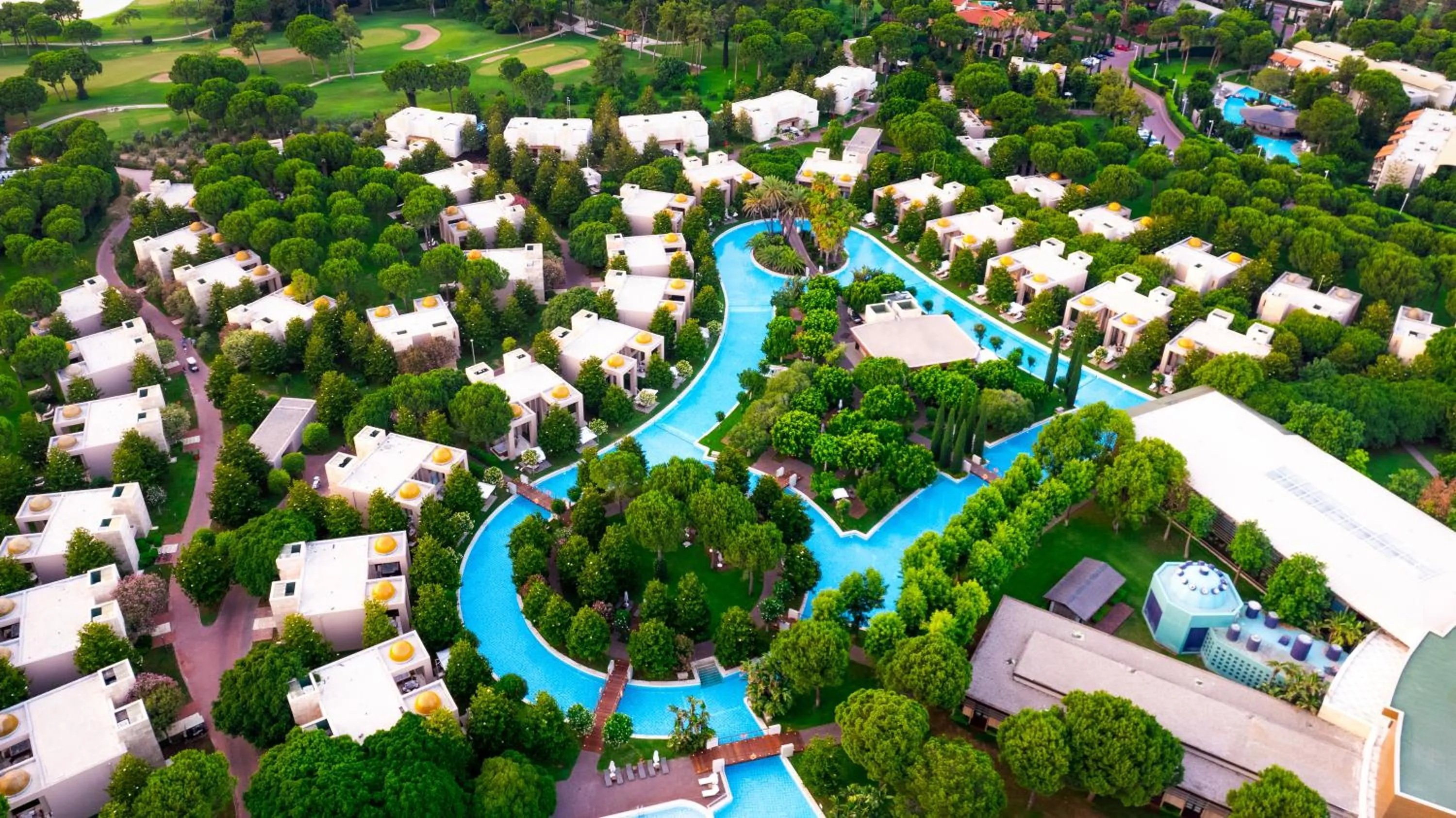 Property building in Gloria Serenity Resort