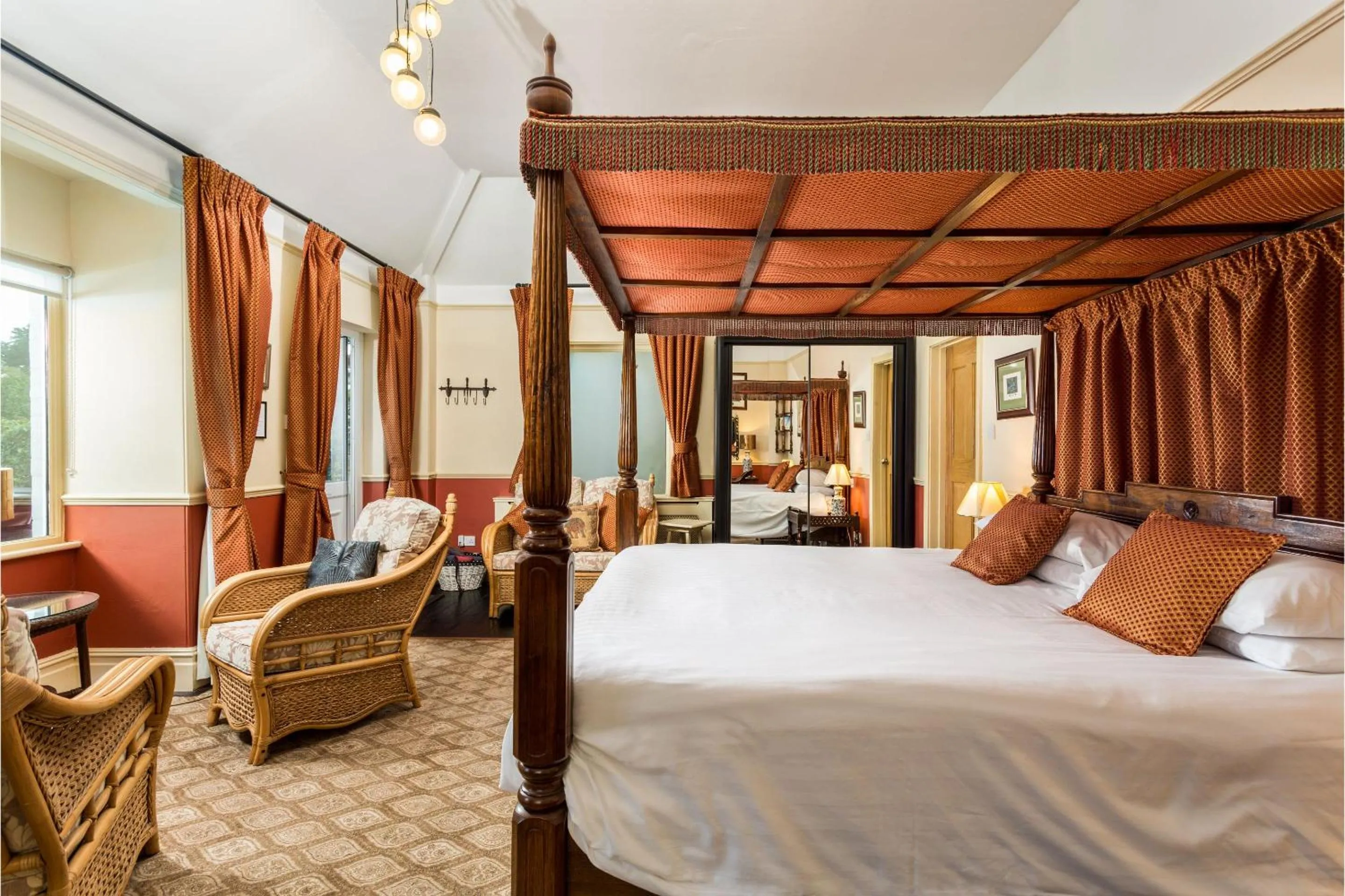 Bedroom, Bed in Orestone Manor