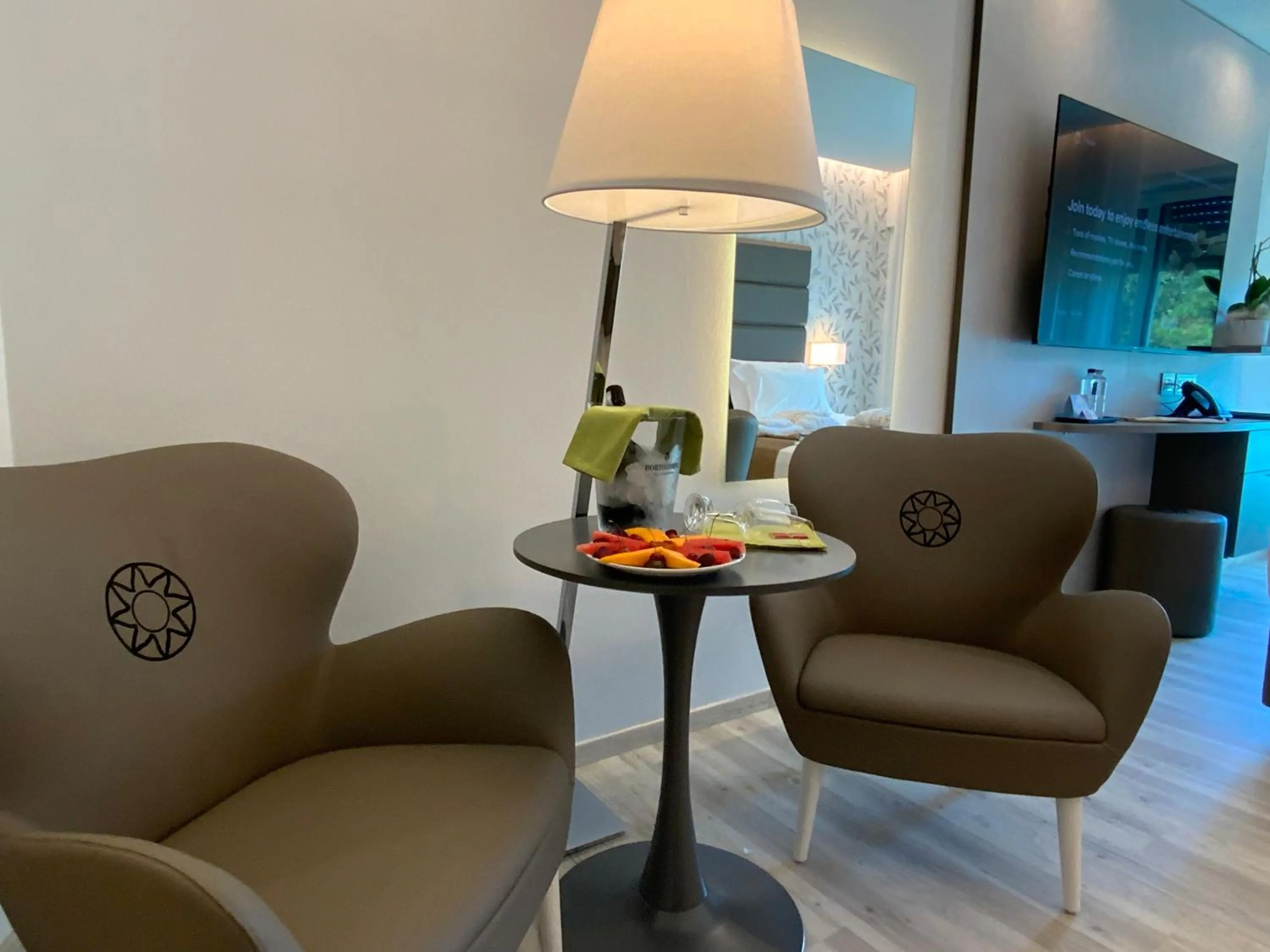 Photo of the whole room in International Beach Hotel