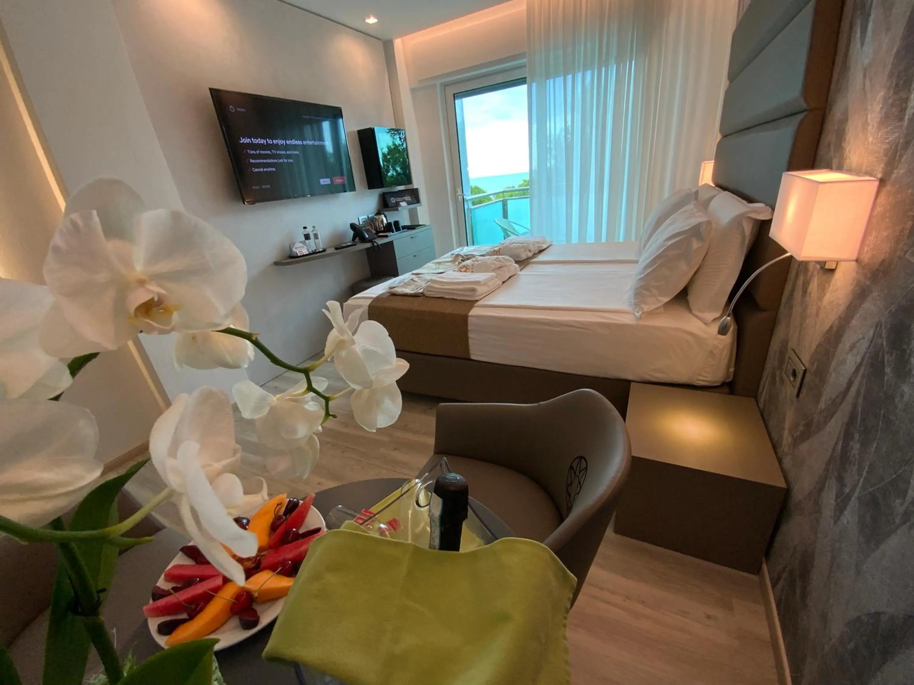 Photo of the whole room, Bed in International Beach Hotel