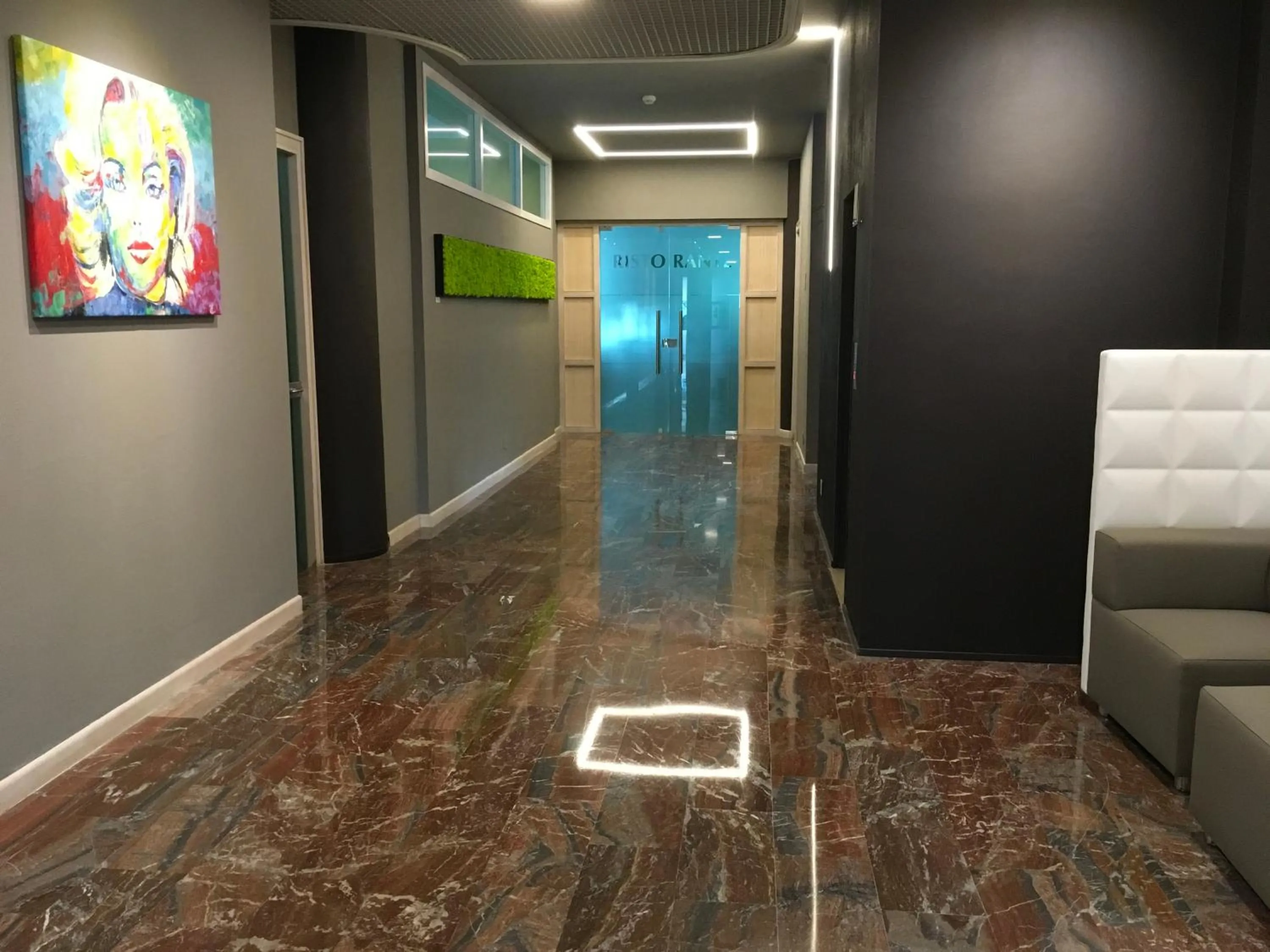 Lobby or reception in International Beach Hotel