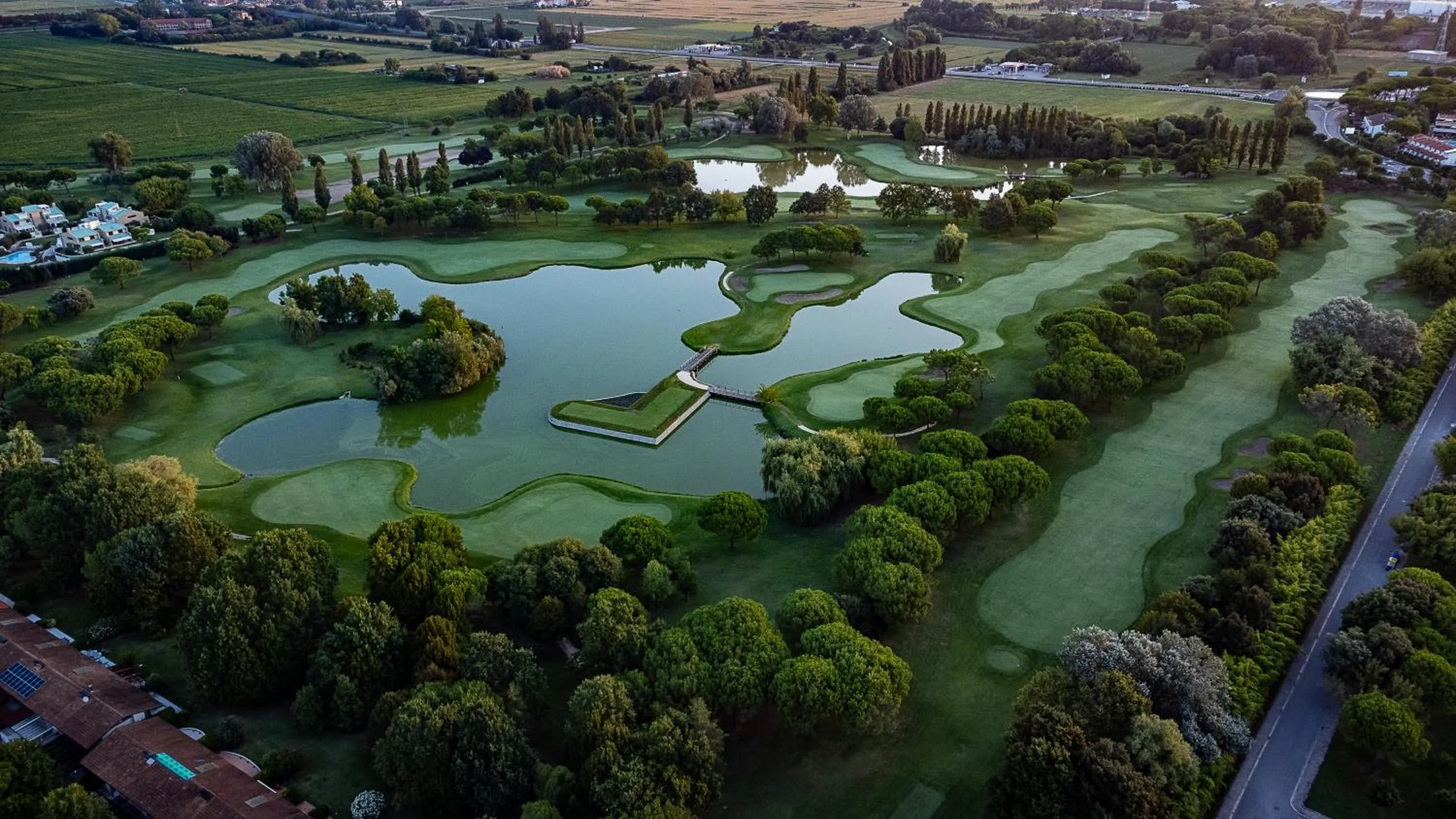 Golfcourse in Hotel Golf Inn