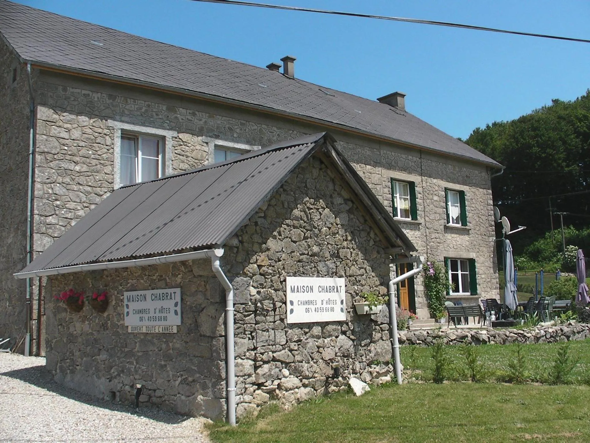 Facade/entrance in Maison Chabrat