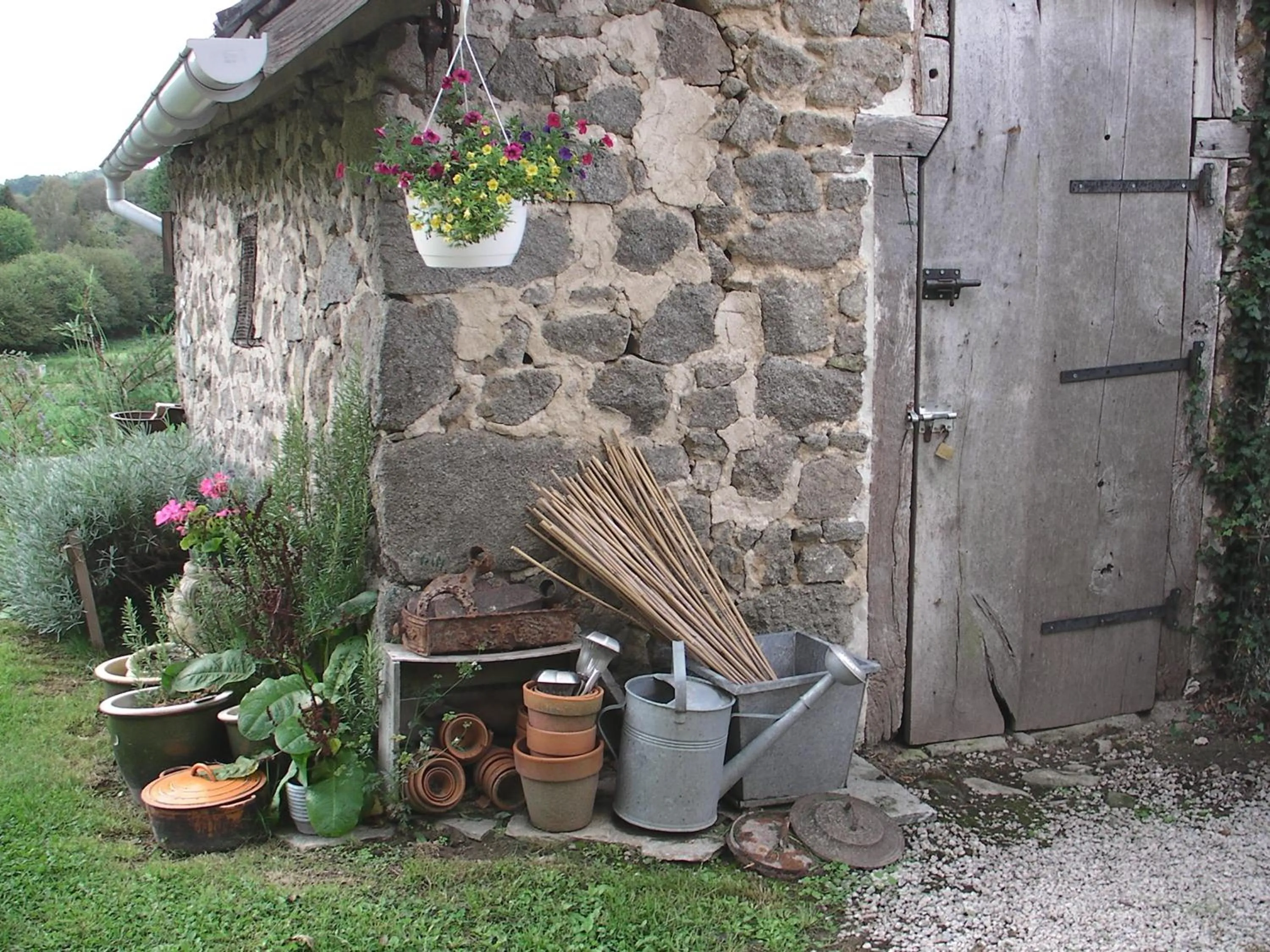 Property building in Maison Chabrat