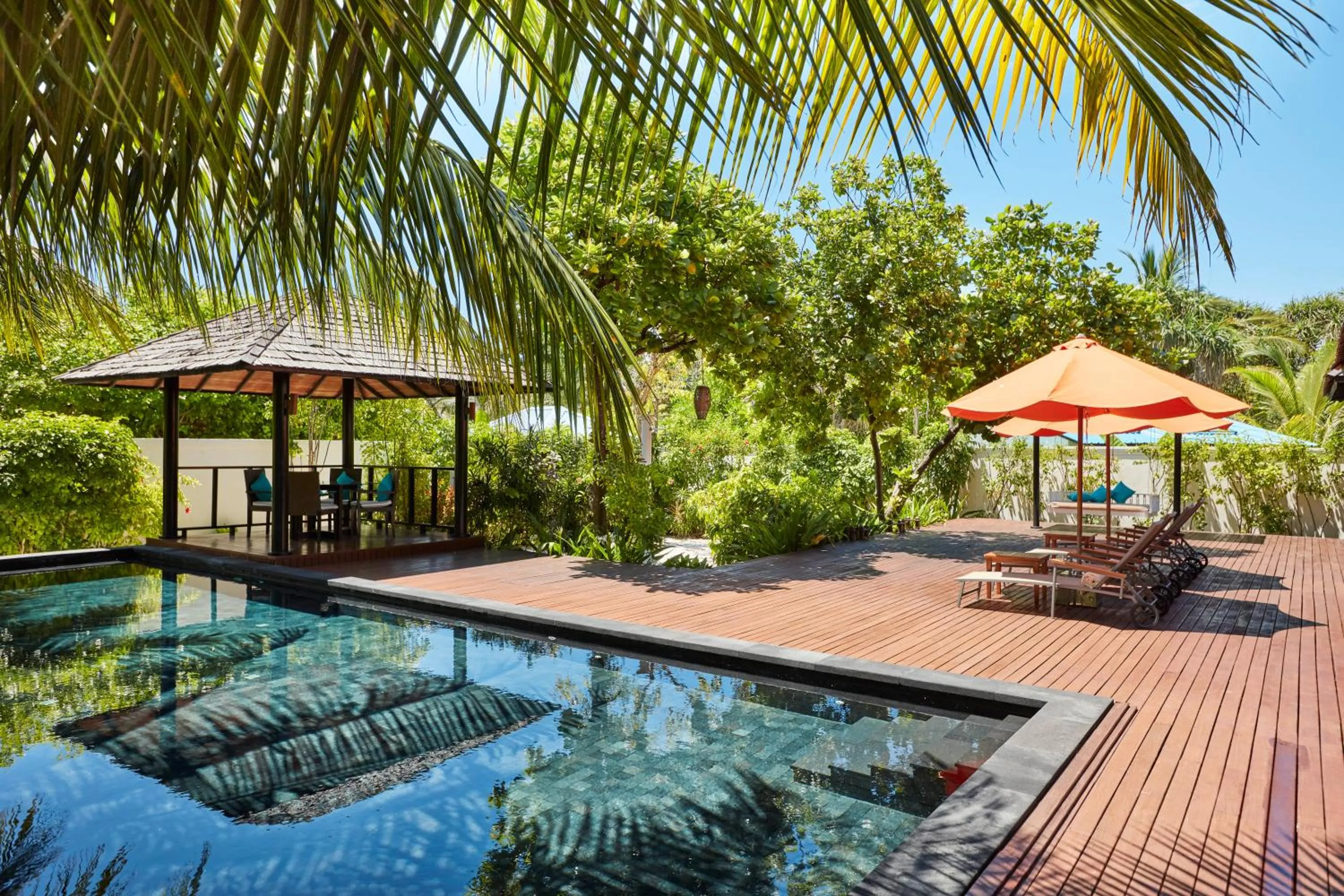 Swimming pool in Sun Siyam Iru Fushi with Free Transfer