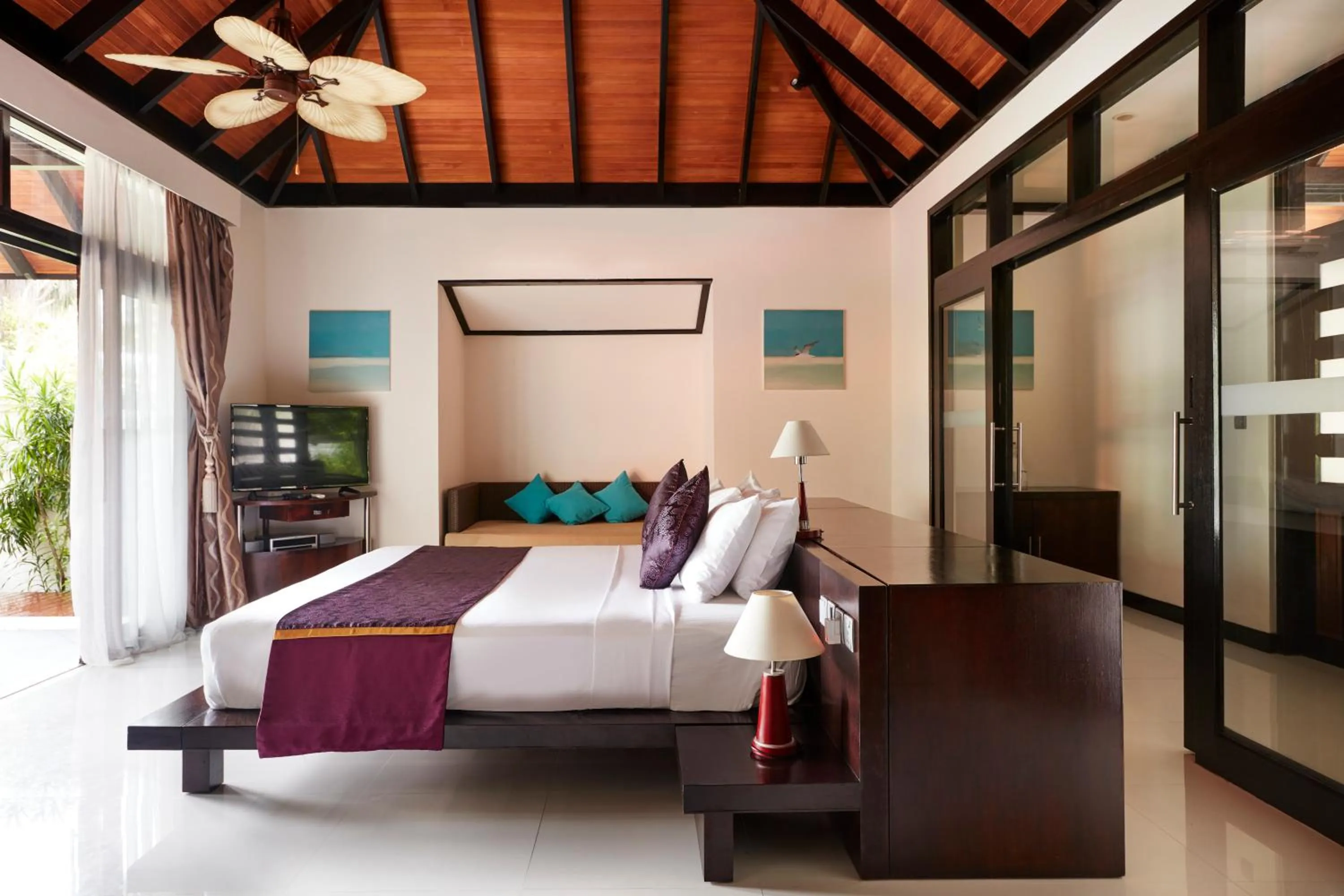 Bedroom, Bed in Sun Siyam Iru Fushi with Free Transfer