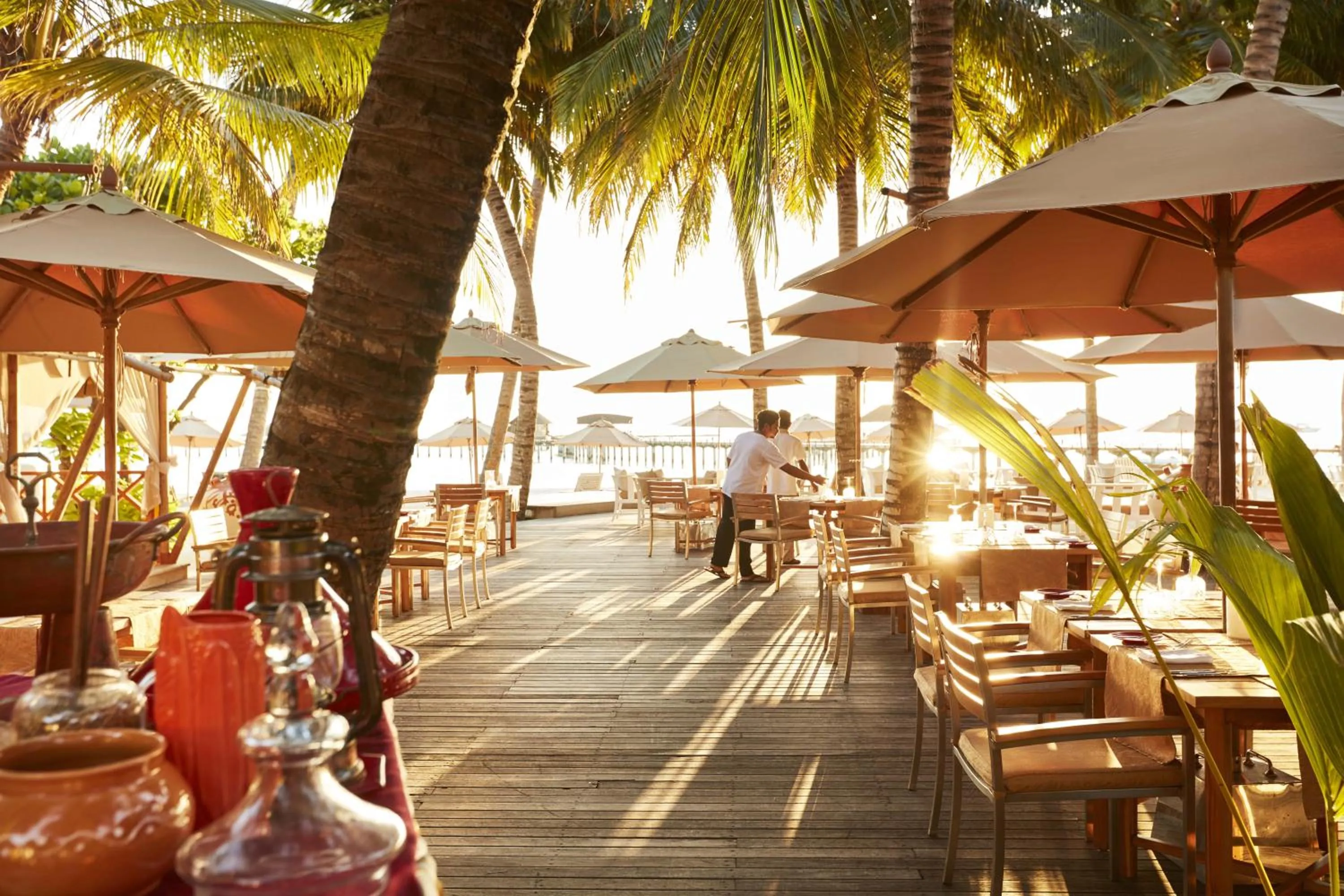 Restaurant/places to eat in Sun Siyam Iru Fushi with Free Transfer