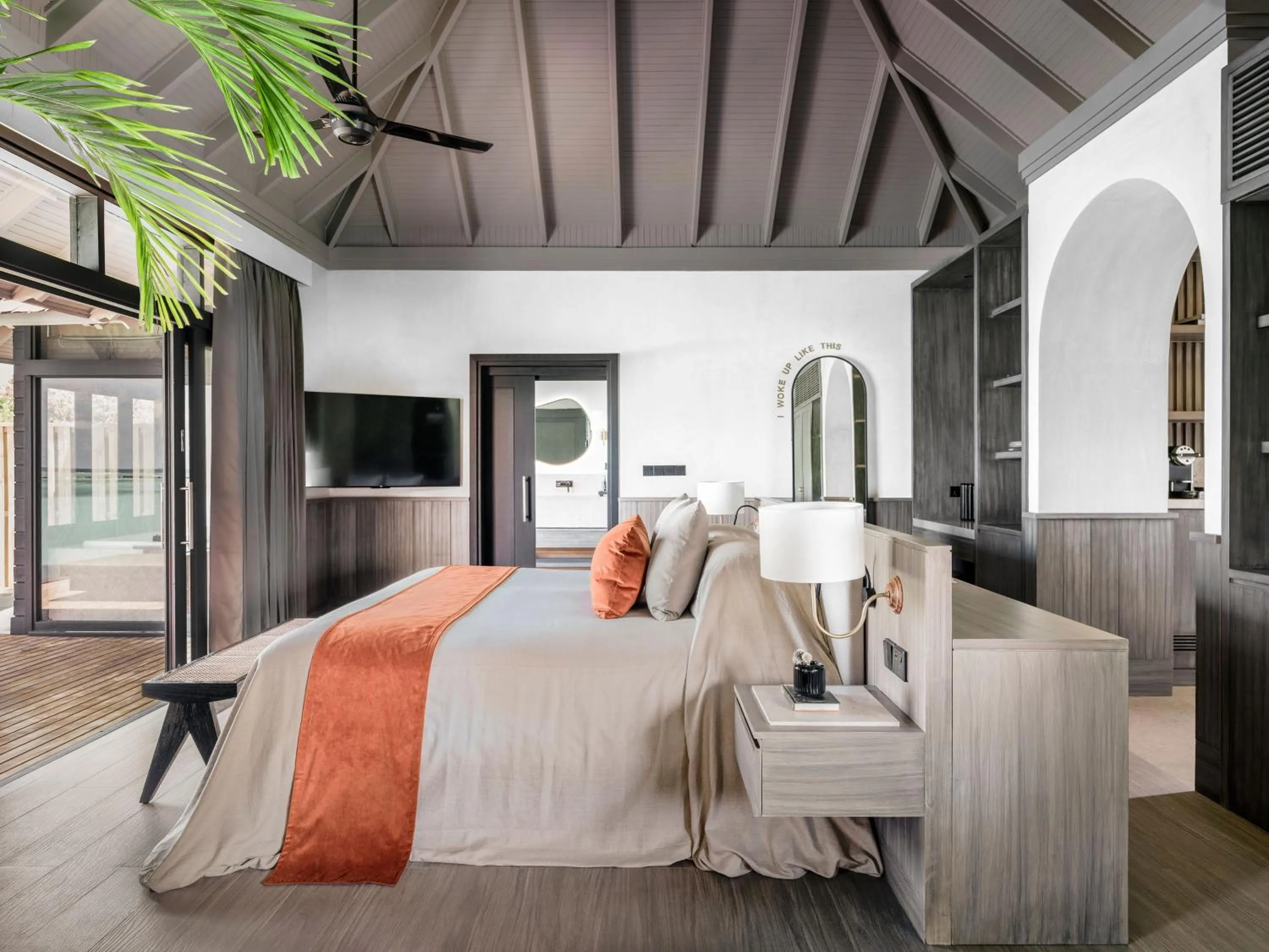 Bed in Sun Siyam Iru Fushi with Free Transfer