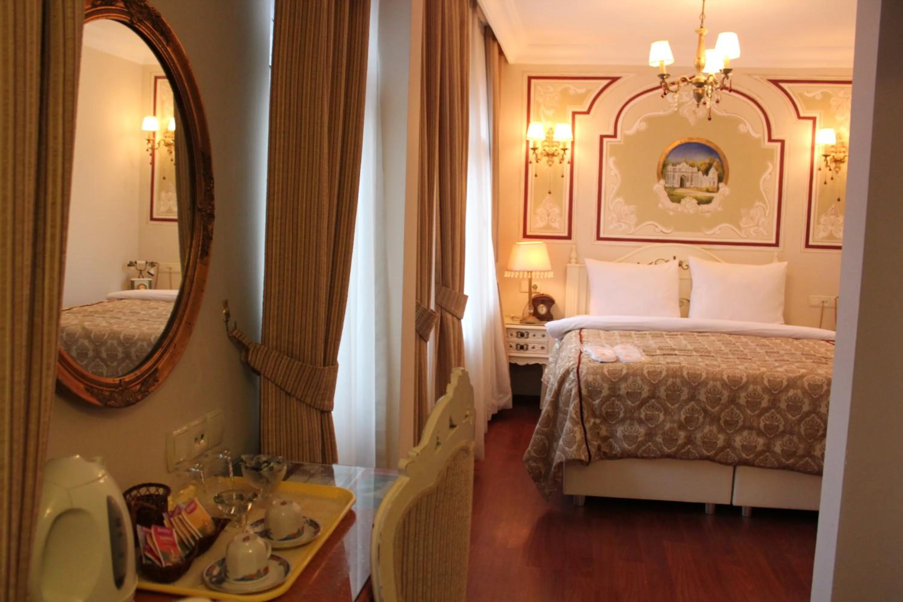 Photo of the whole room in Asmali Hotel