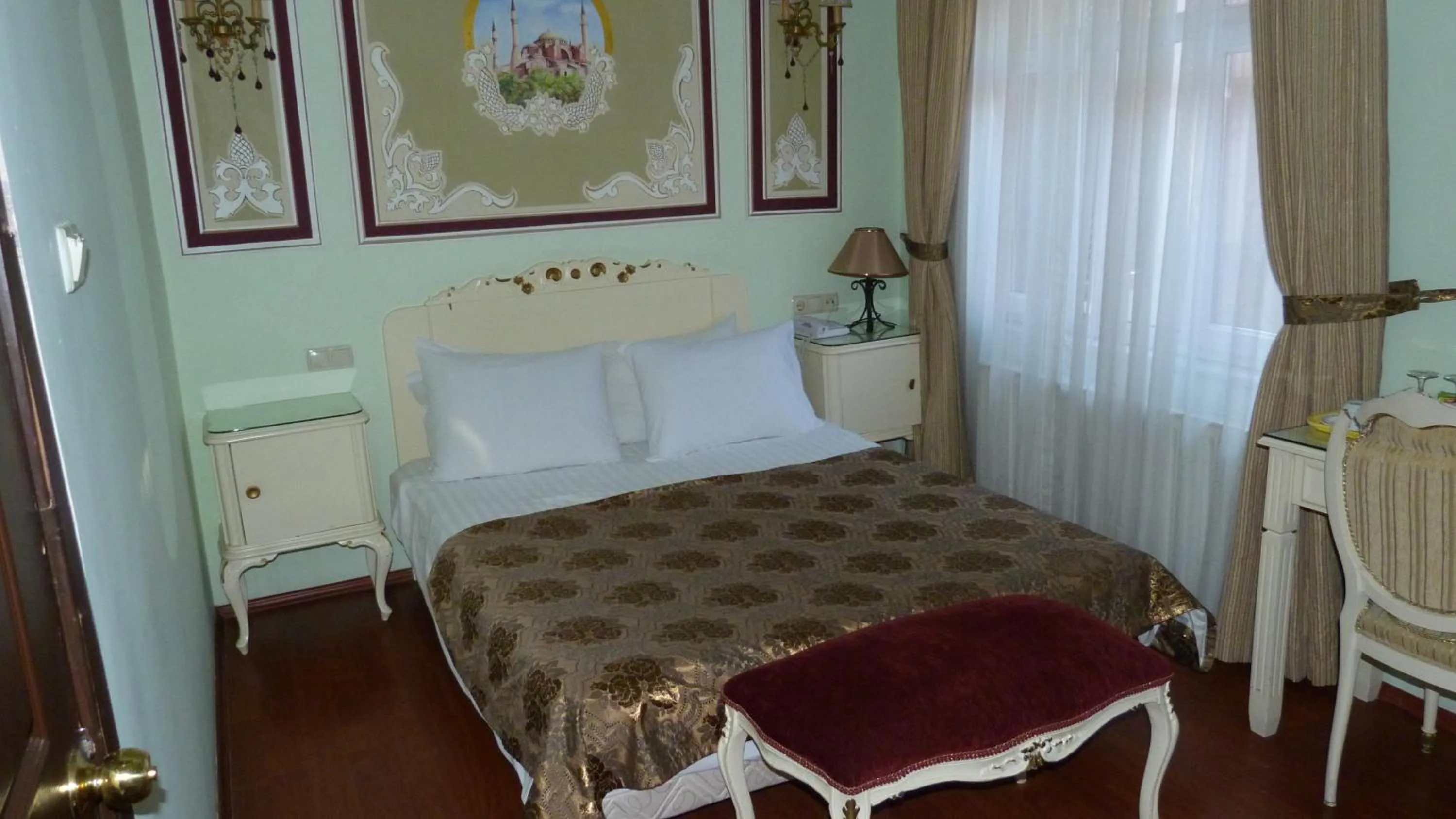 Bedroom in Asmali Hotel