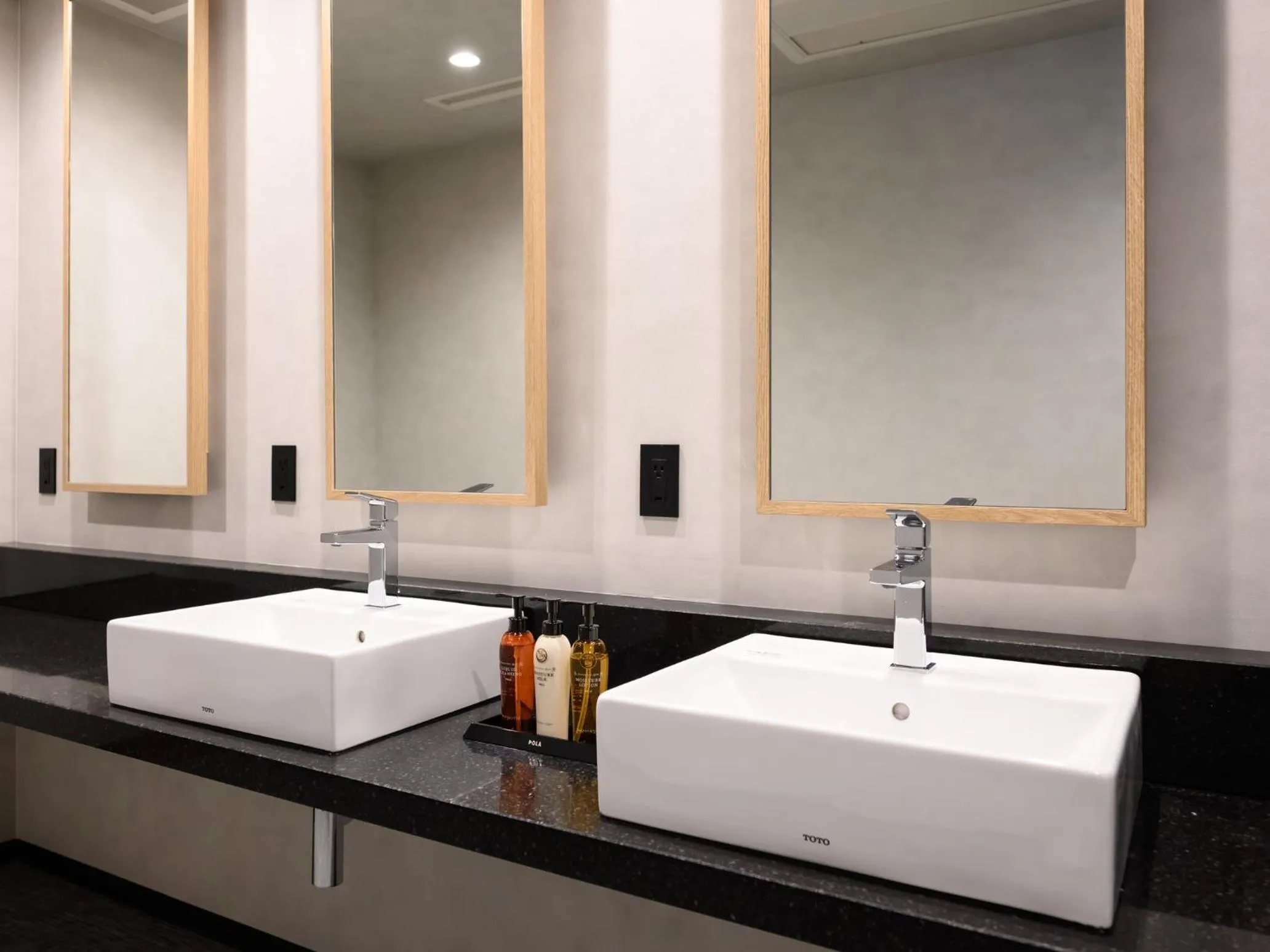 Public Bath in Hotel Tsu Center Palace