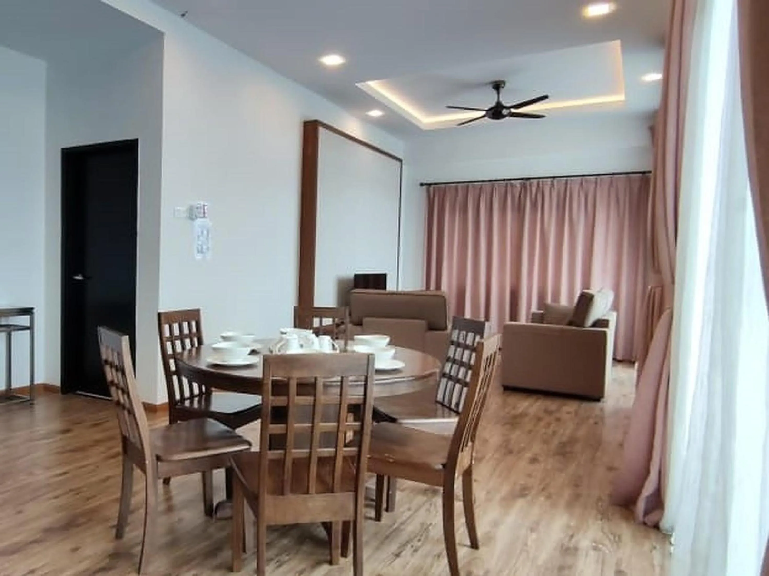 Dining area in PLAY at Nova Retreat Kea Farm