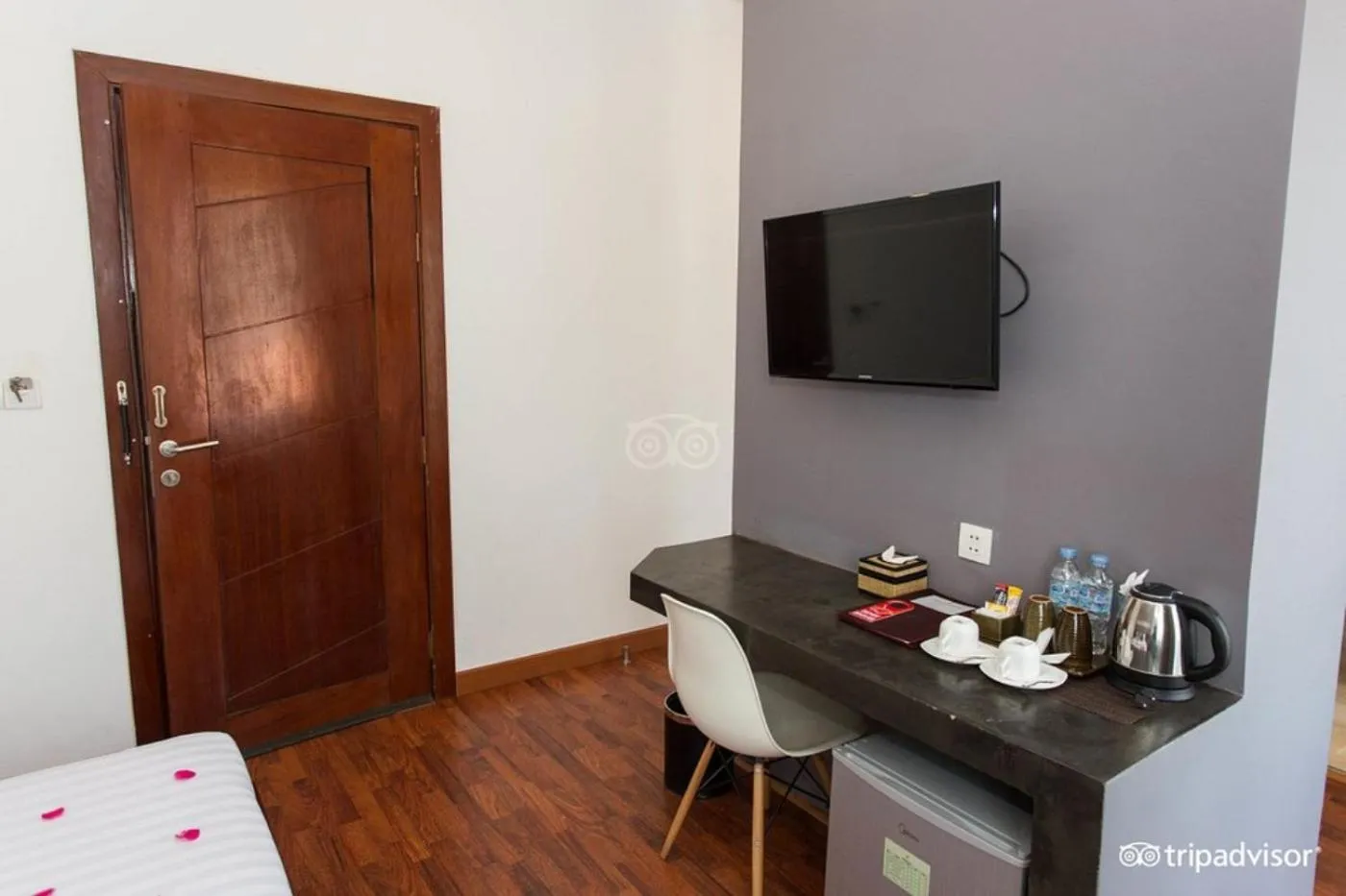 Communal lounge/ TV room, Bed in Siem Reap Tevi Residence