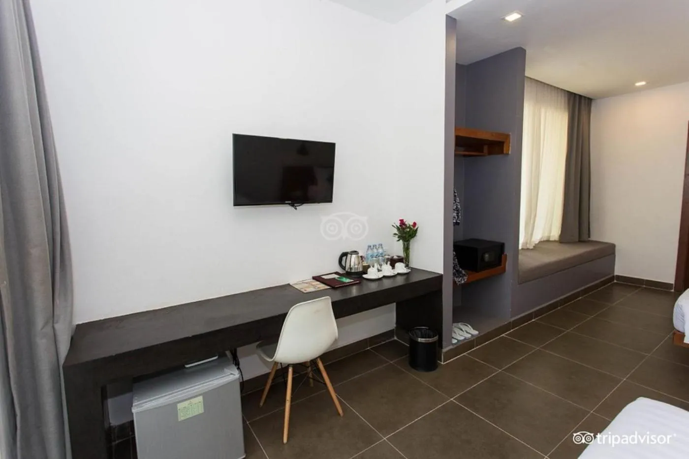 Communal lounge/ TV room in Siem Reap Tevi Residence