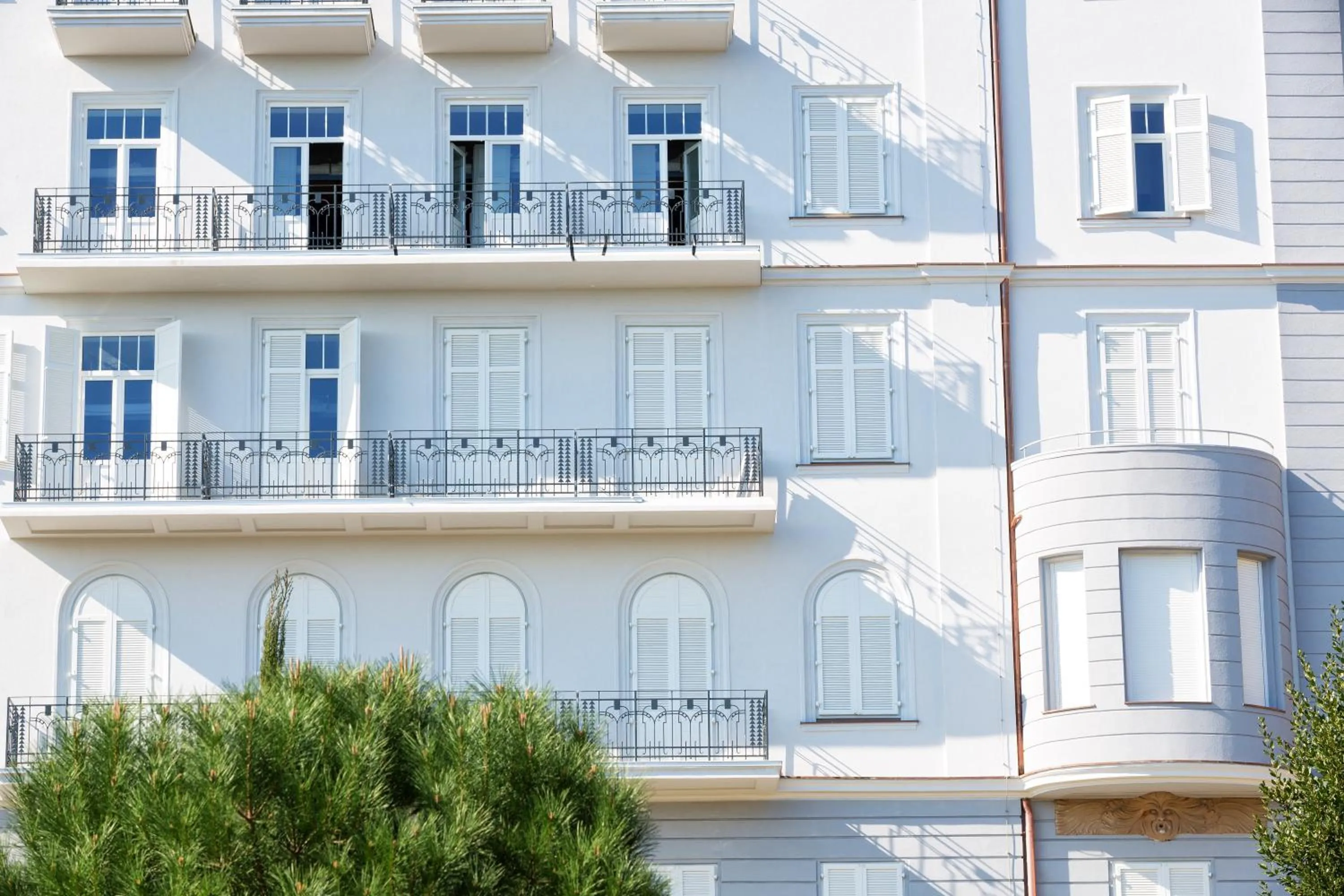 Facade/entrance in Hostel Link