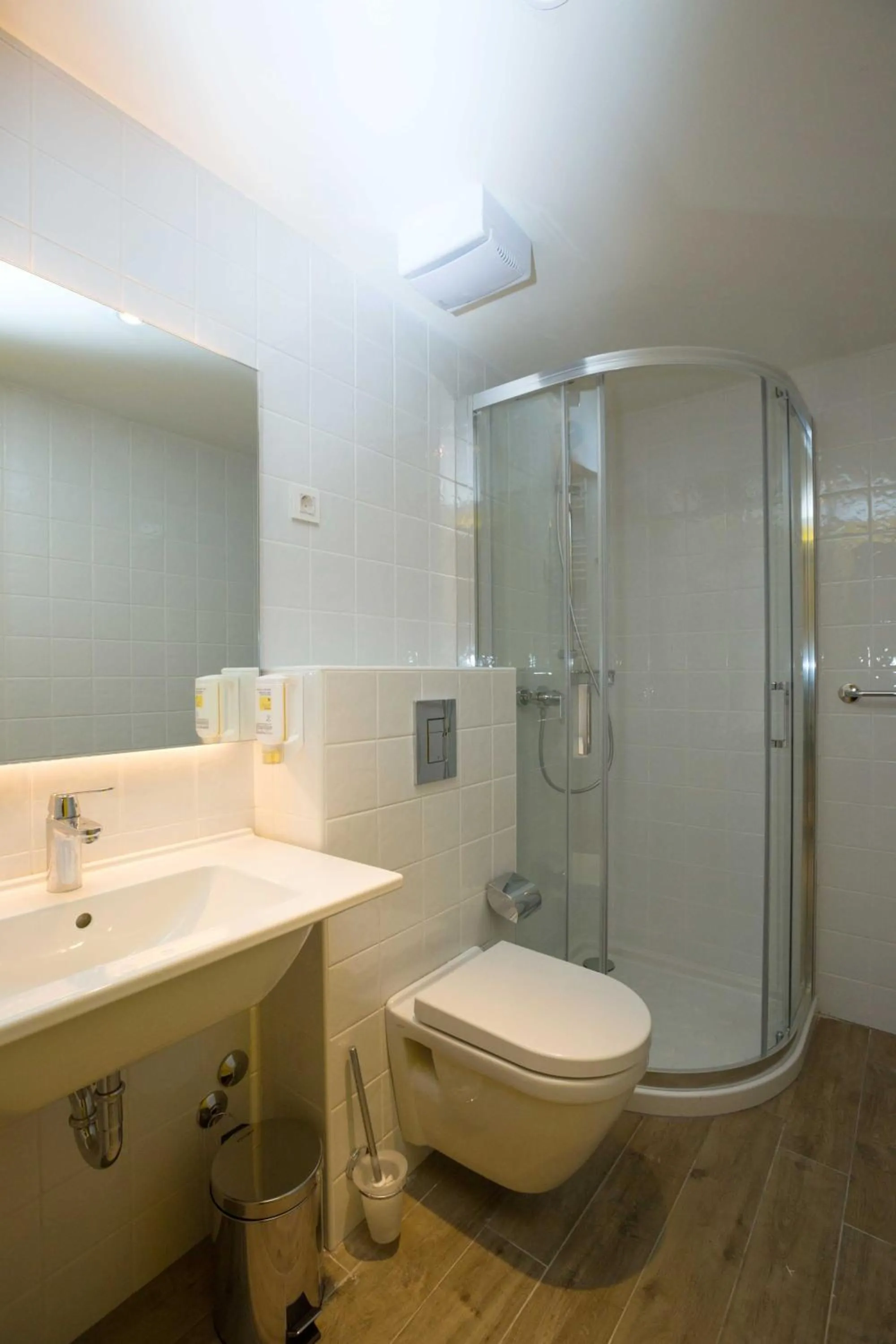 Bathroom in Hostel Link