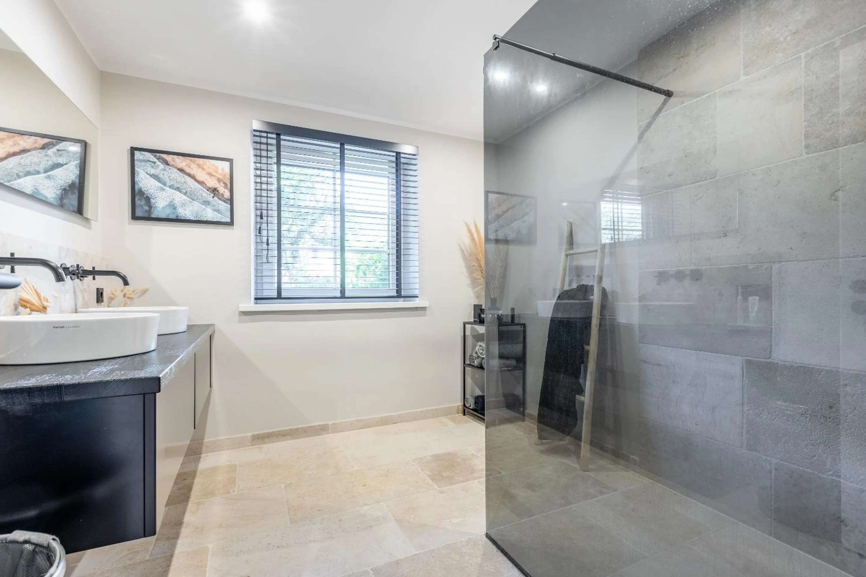 Bathroom in Dünen Lodge