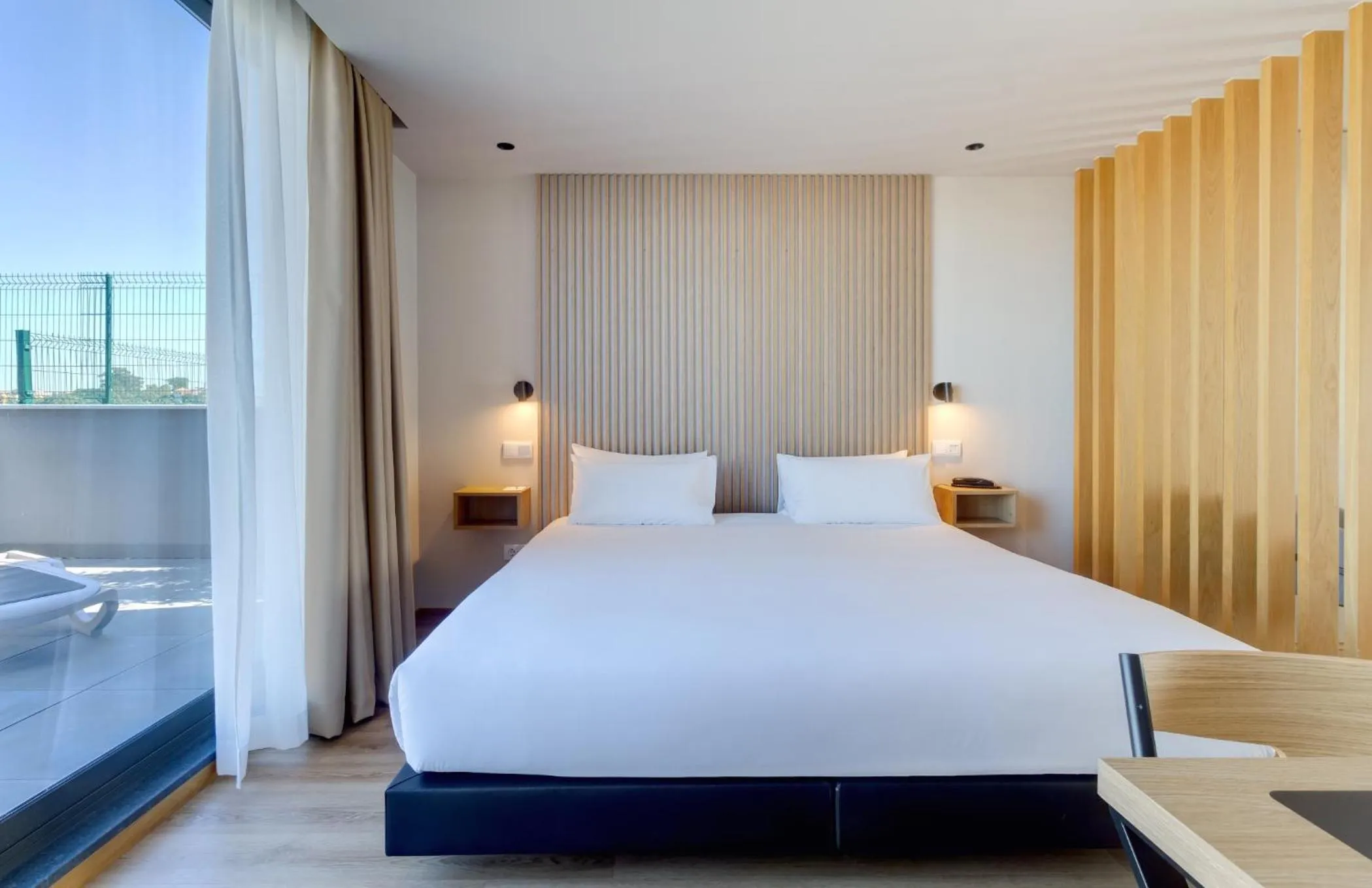 Bed in room Select Porto