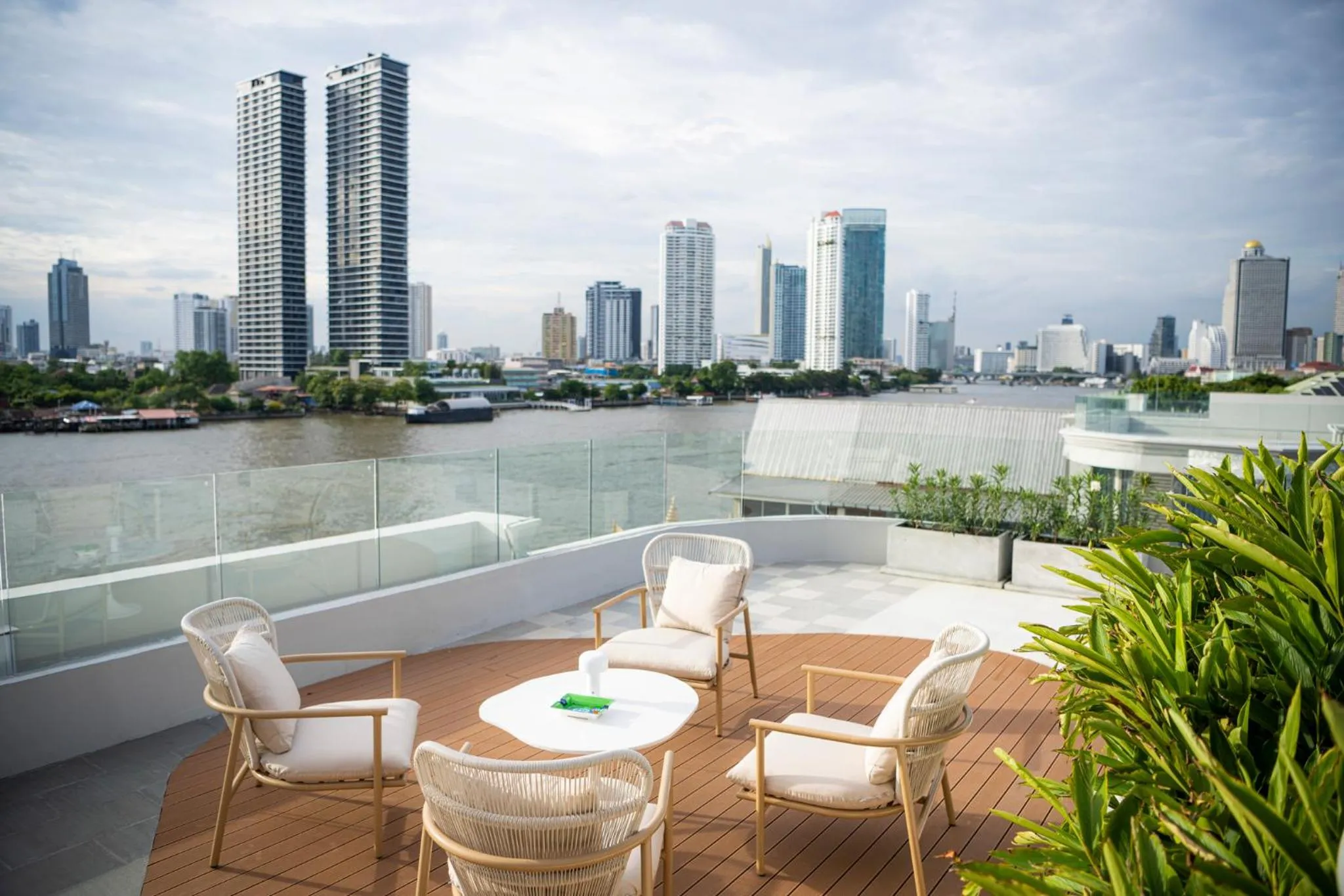 Lounge or bar in The Salil Hotel Riverside Bangkok