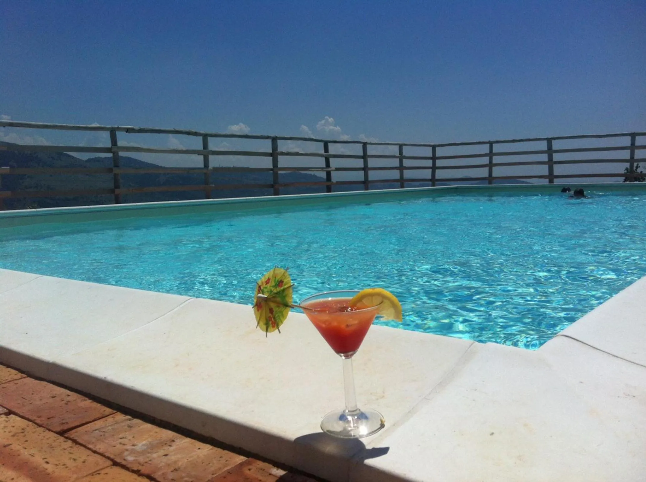 Swimming pool in Il Favogoloso