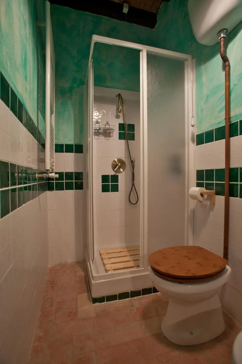 Bathroom in Il Favogoloso