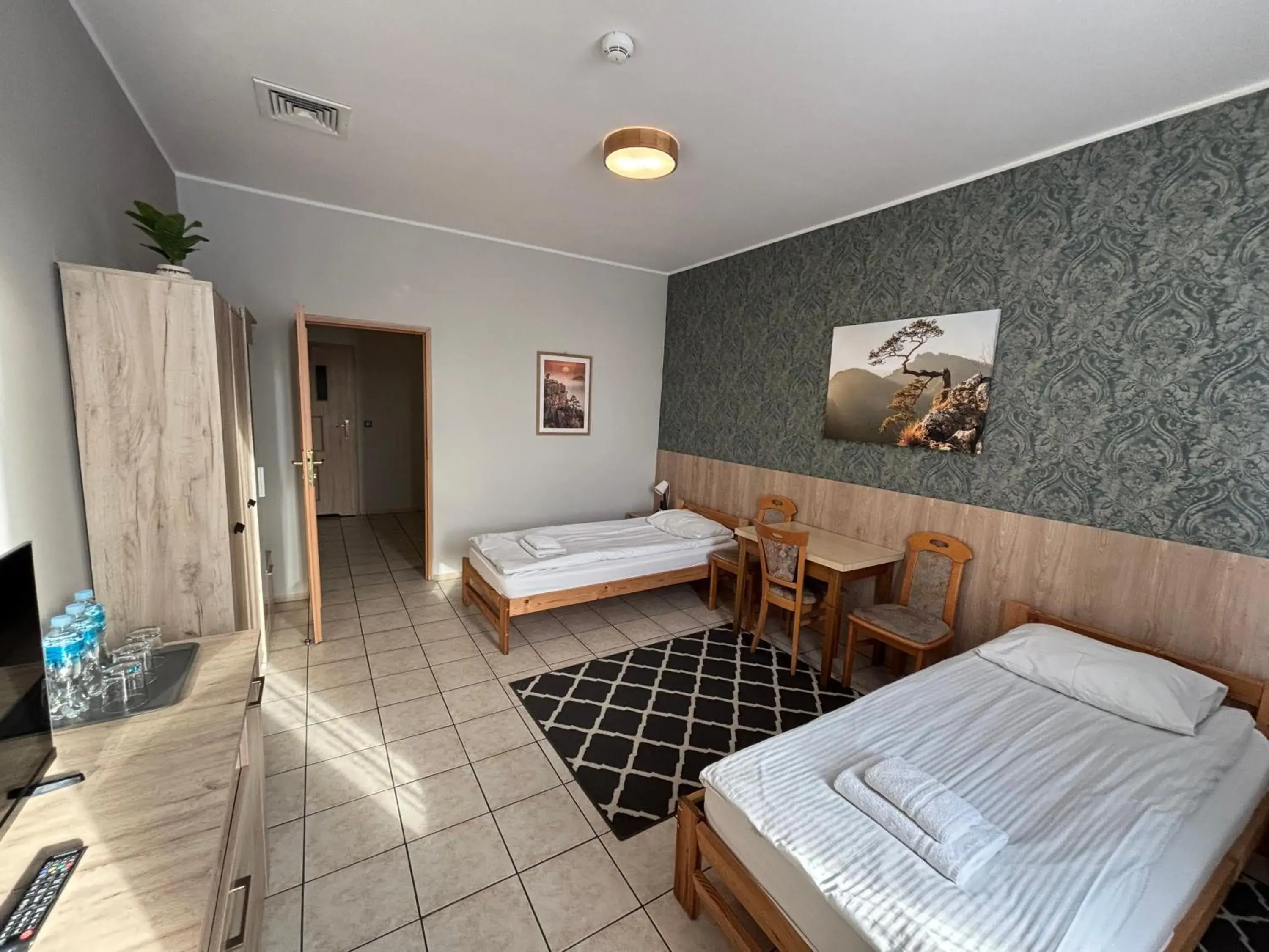 Triple Room in Hotel Ava Triple Room in Hotel Ava