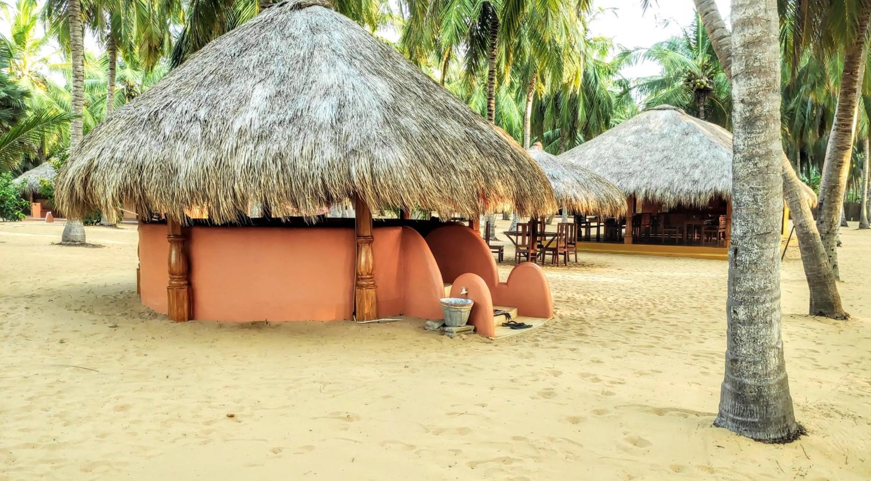 Garden in Roshanne Beach Resort, Kalpitiya