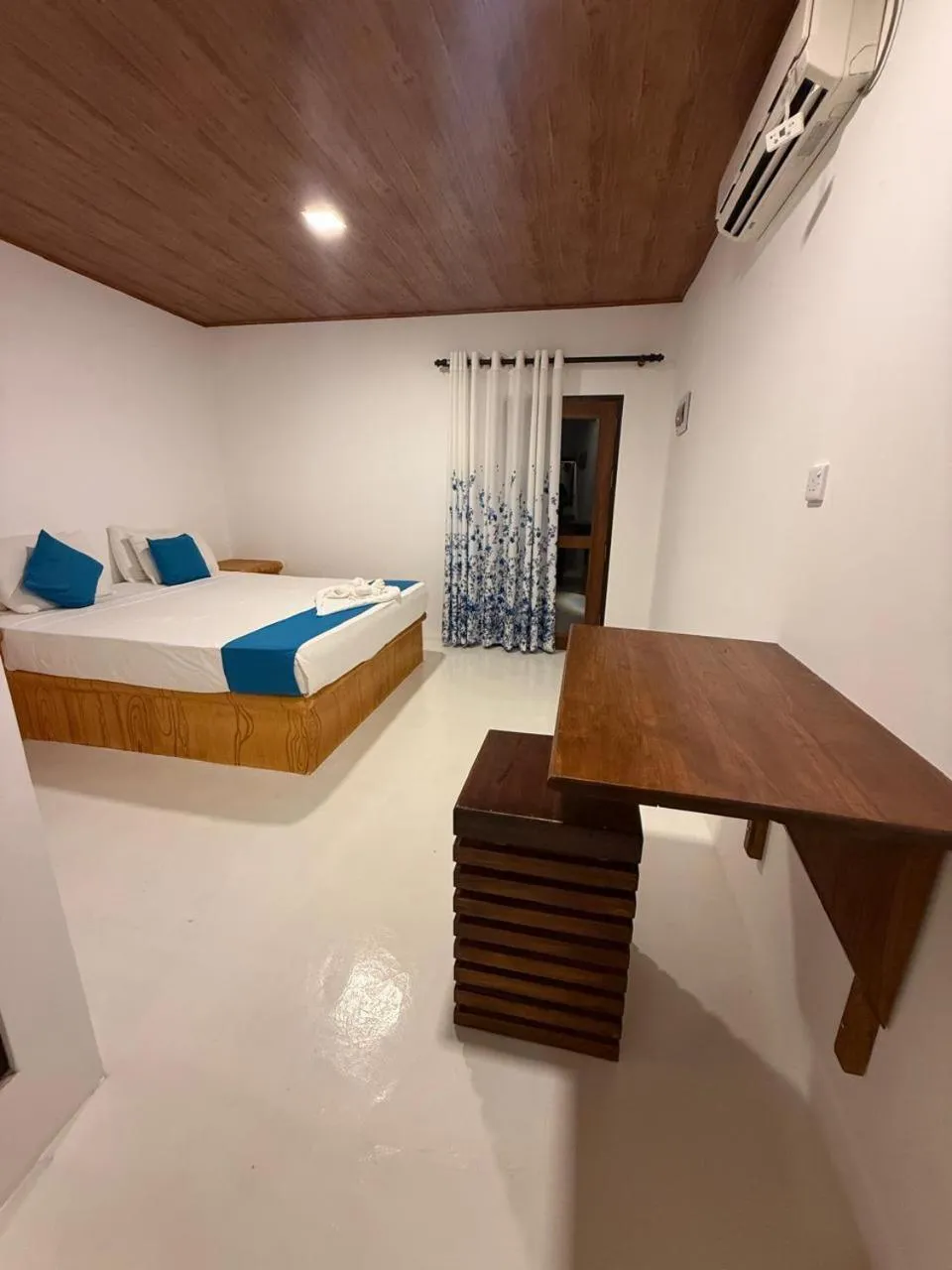 Bedroom, Bed in Roshanne Beach Resort, Kalpitiya