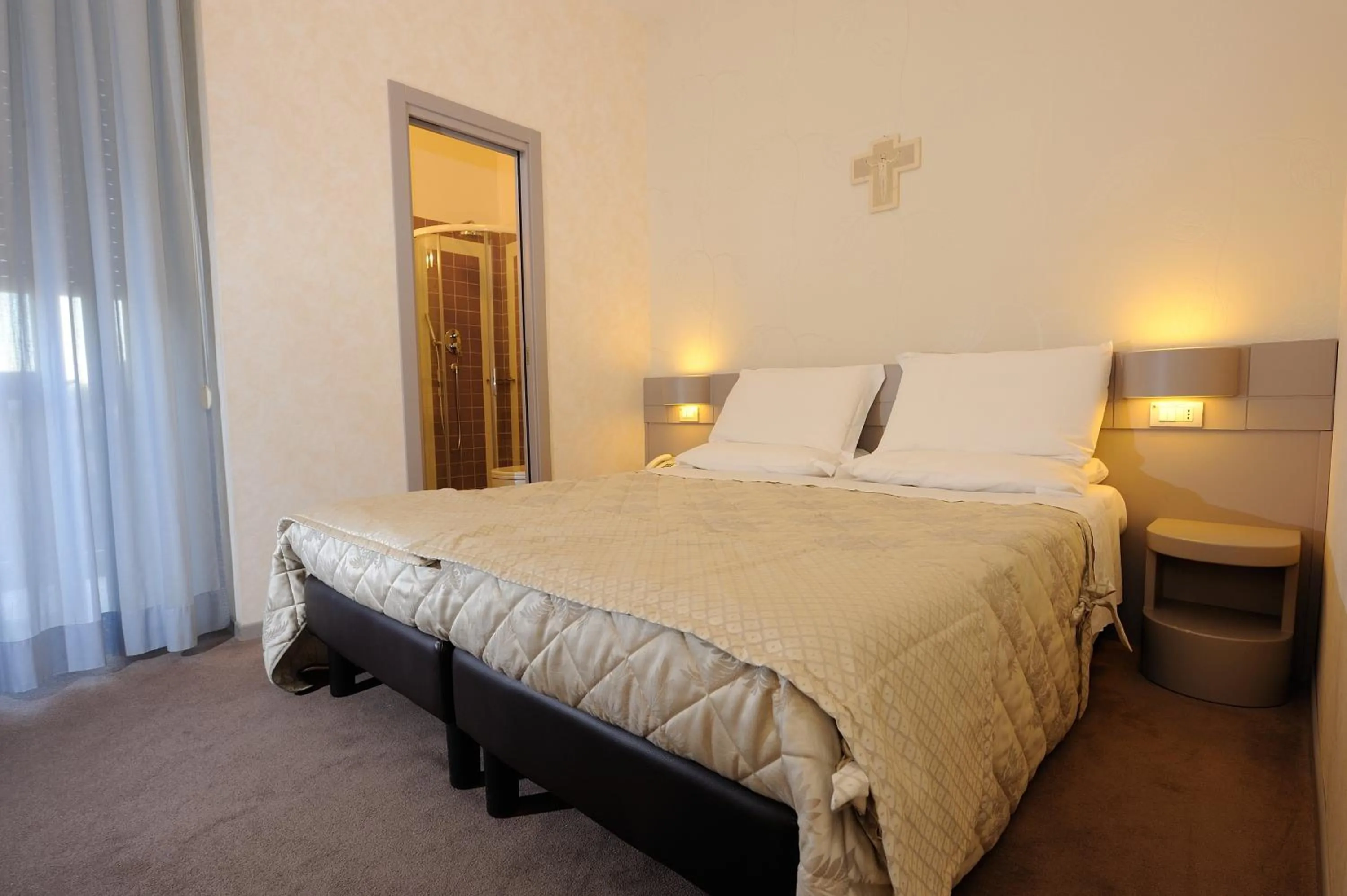 Bedroom, Bed in Hotel Frate Sole