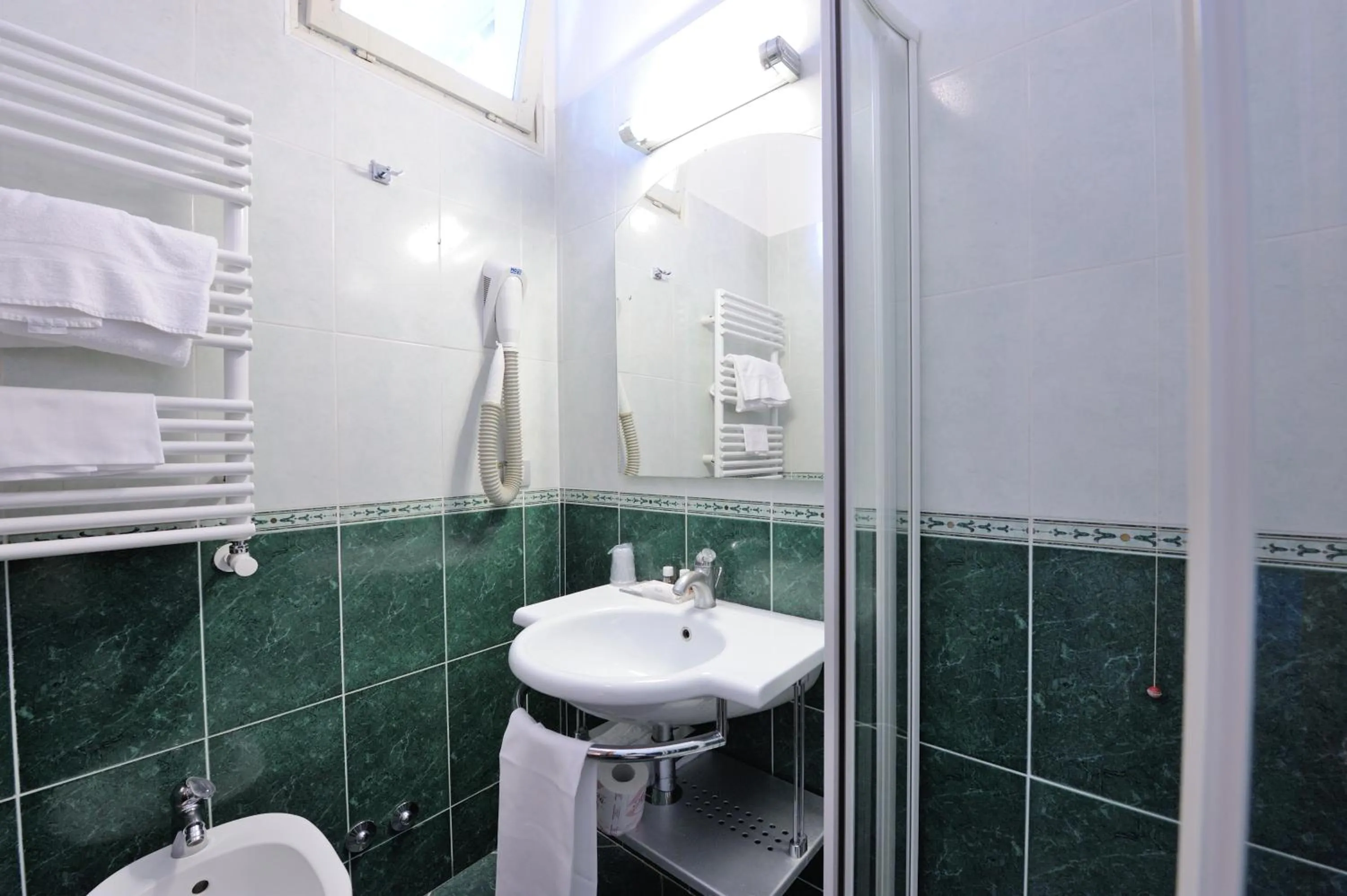 Bathroom in Hotel Frate Sole