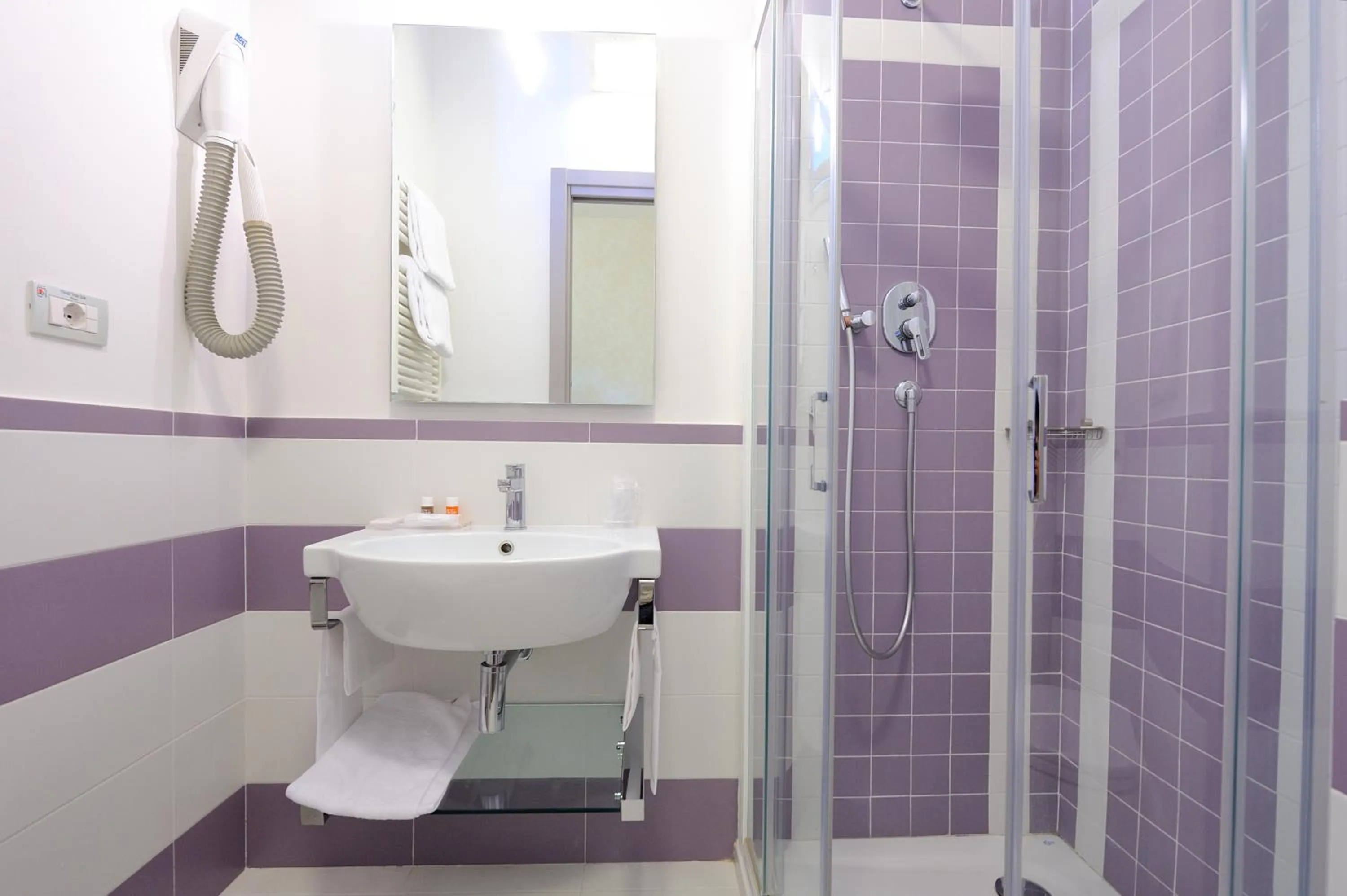 Bathroom in Hotel Frate Sole