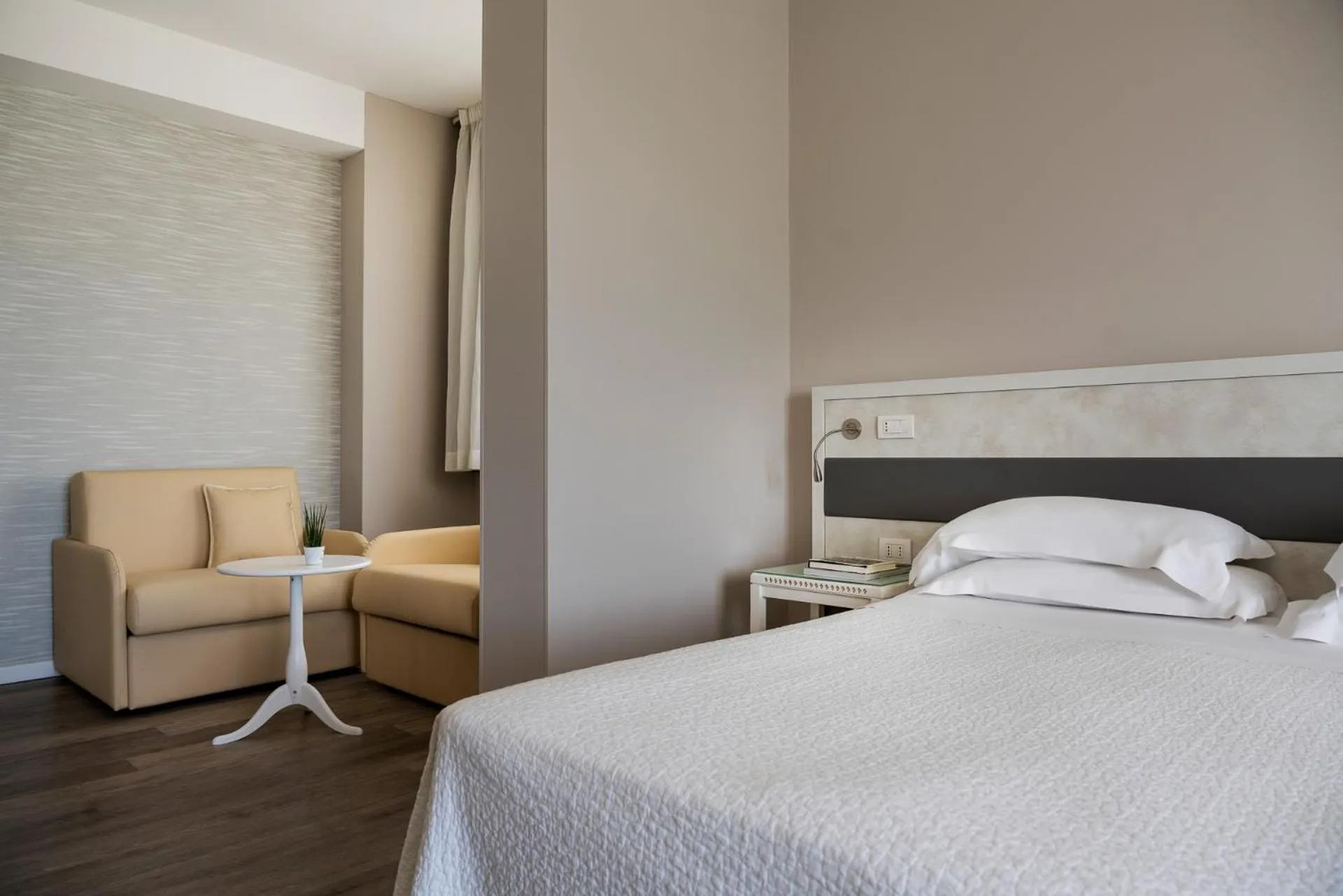 Photo of the whole room, Bed in Hotel Mediterraneo