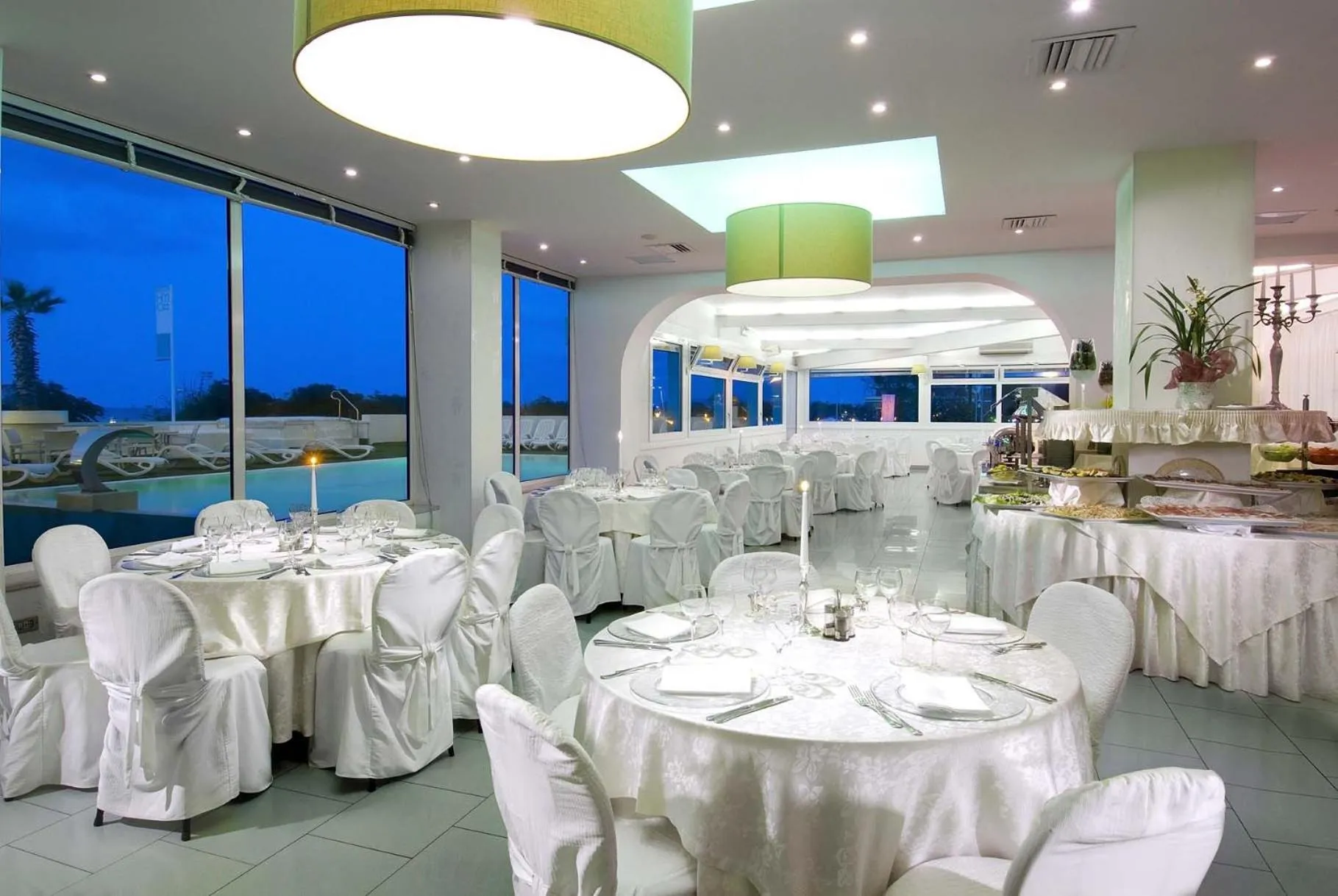Restaurant/places to eat in Hotel Mediterraneo